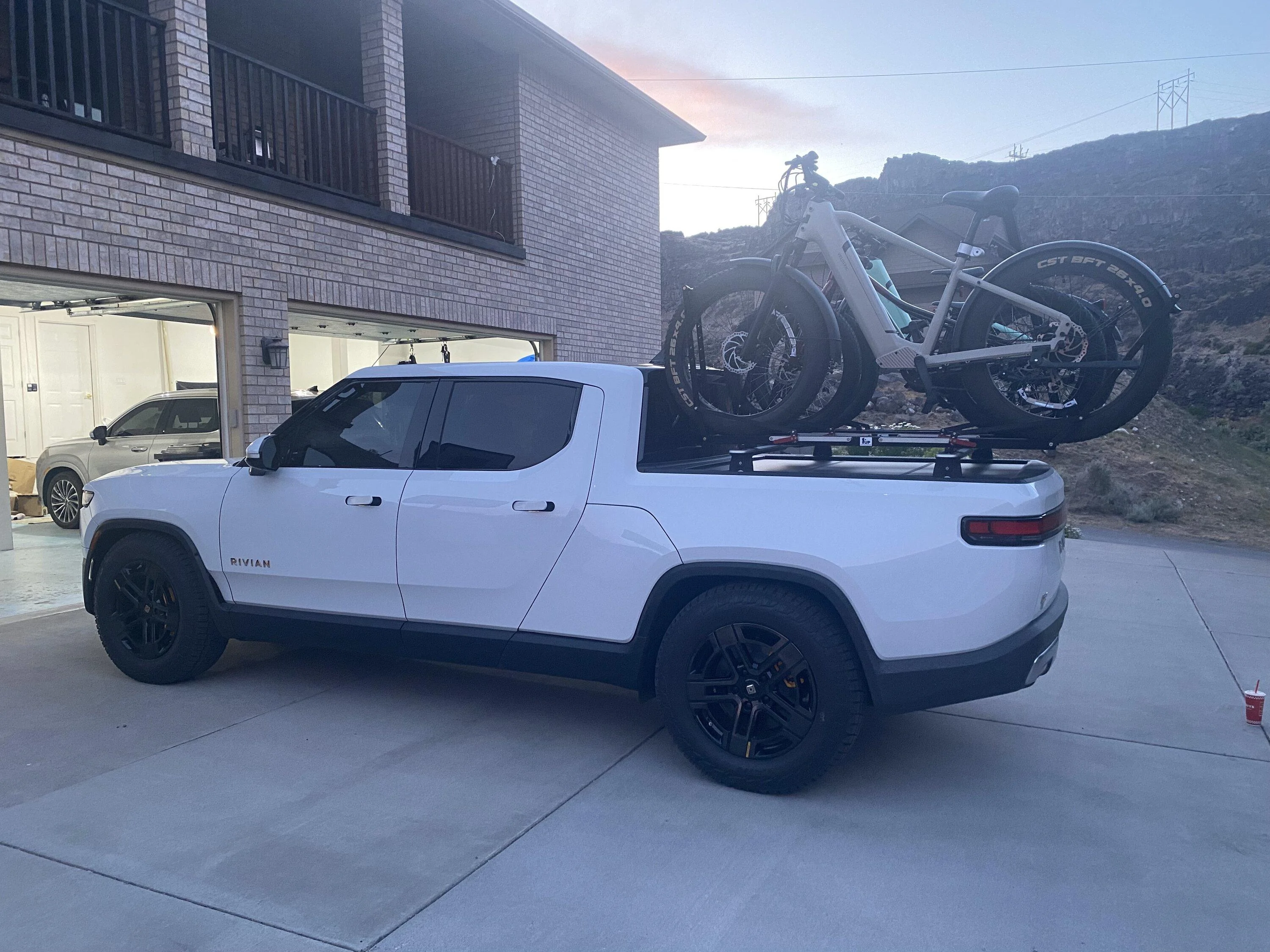 Rivian R1T R1S 2023 R1T Launch Edition $85k IMG_9480