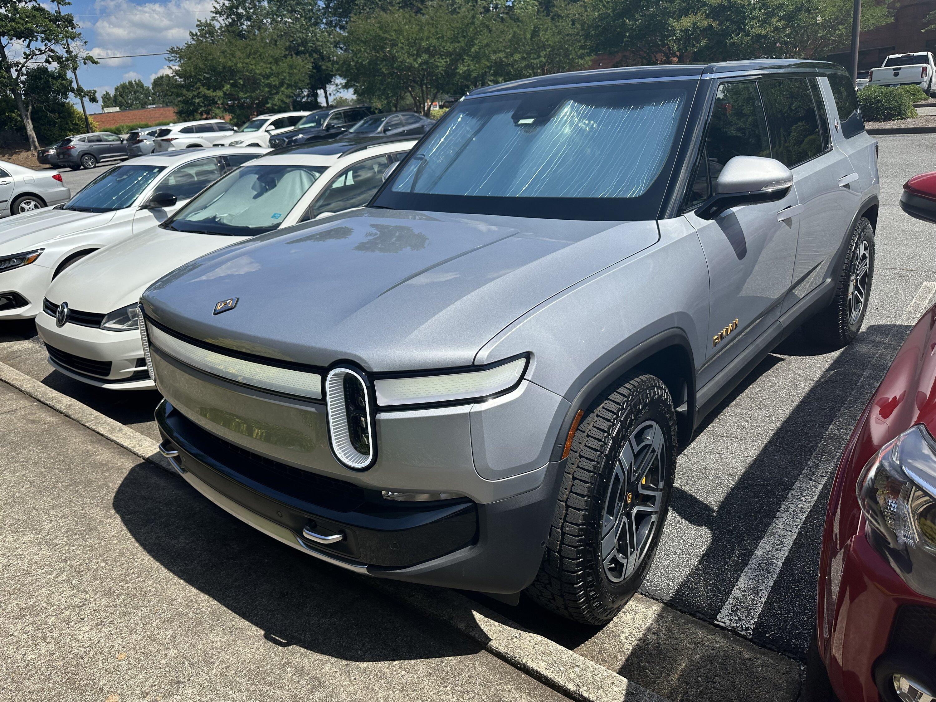 Rivian R1T R1S LA SILVER Rivian Photos IMG_8797