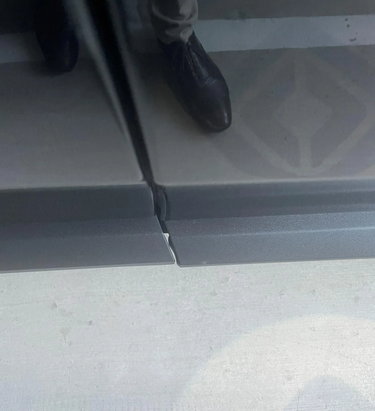 Rivian R1T R1S R1S Delivery issues/build quality. Adding to the information on panel gabs and paint chips. IMG_6925