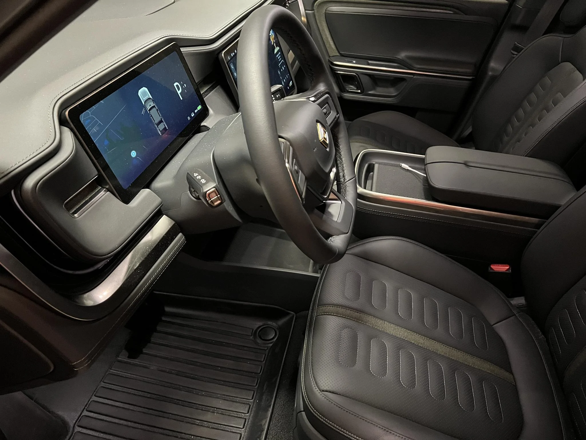 Rivian R1T R1S Vegan Leather Dash in real life - high res photos 360089416_10231178035060976_6676903248665704386_n