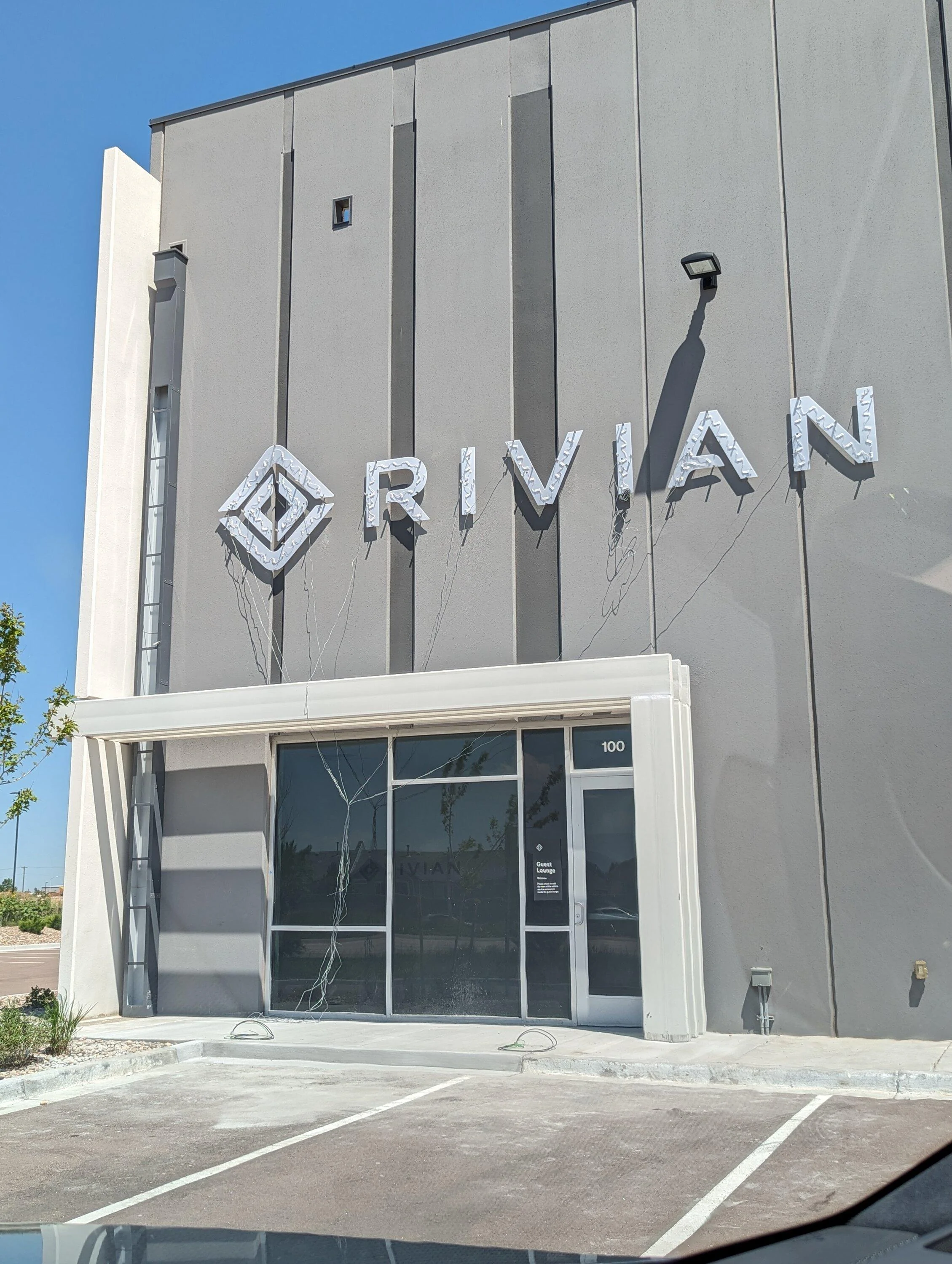 Rivian R1T R1S Colorado Checking In PXL_20230714_202030830