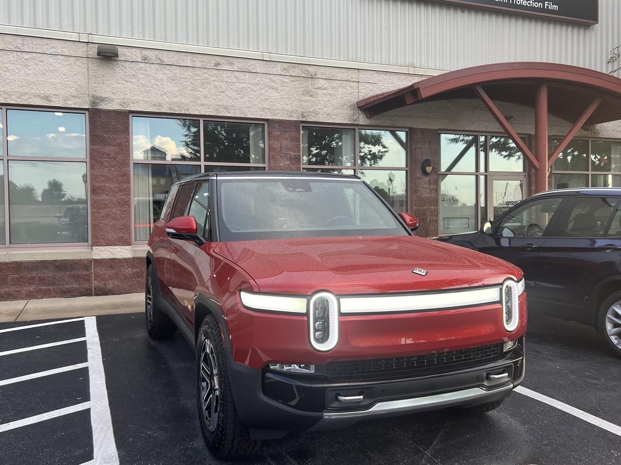 Rivian R1T R1S RED CANYON Rivian Photos IMG_7987 Lar