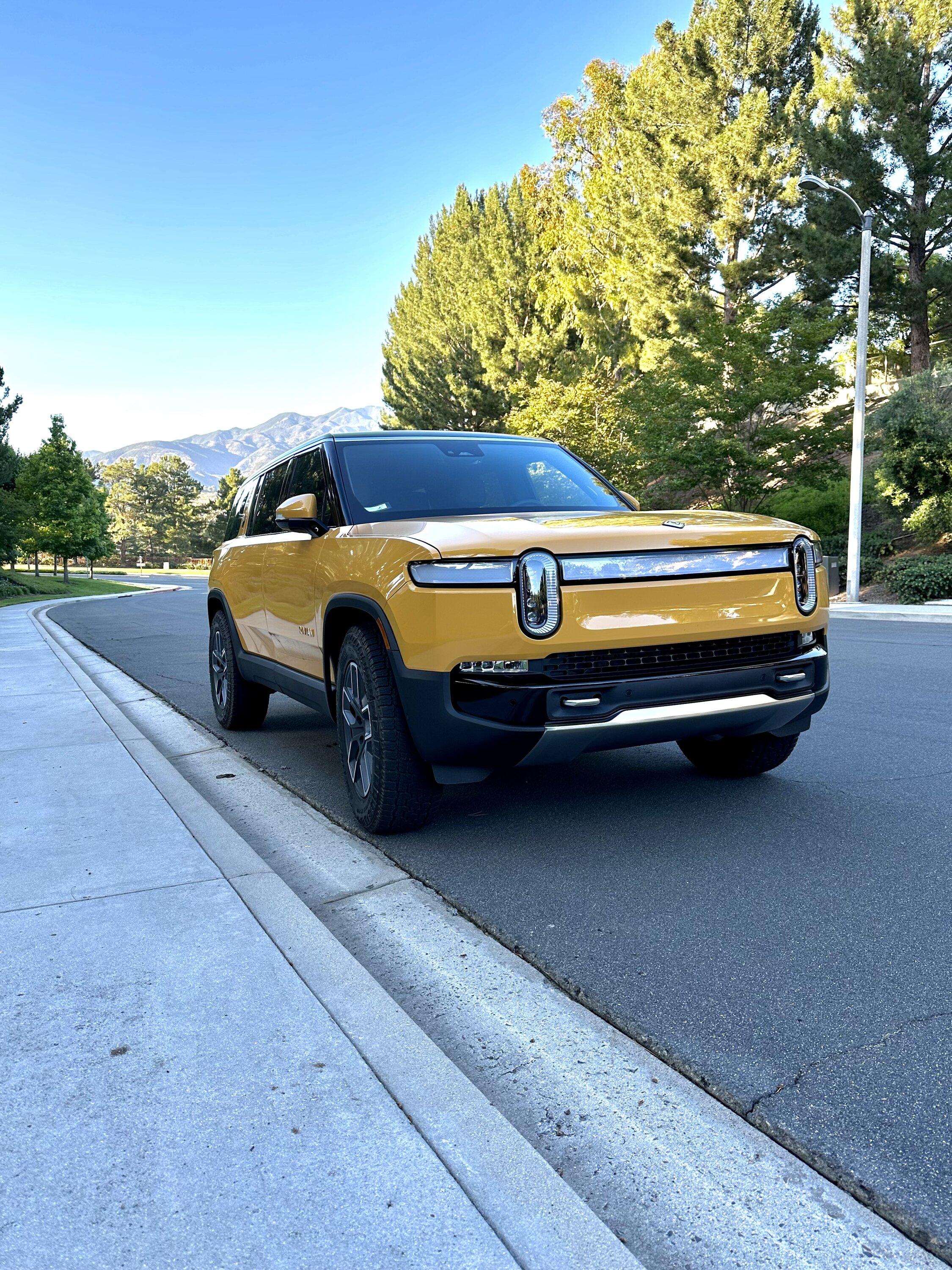 Rivian R1T R1S latest VIN for R1S IMG_0811