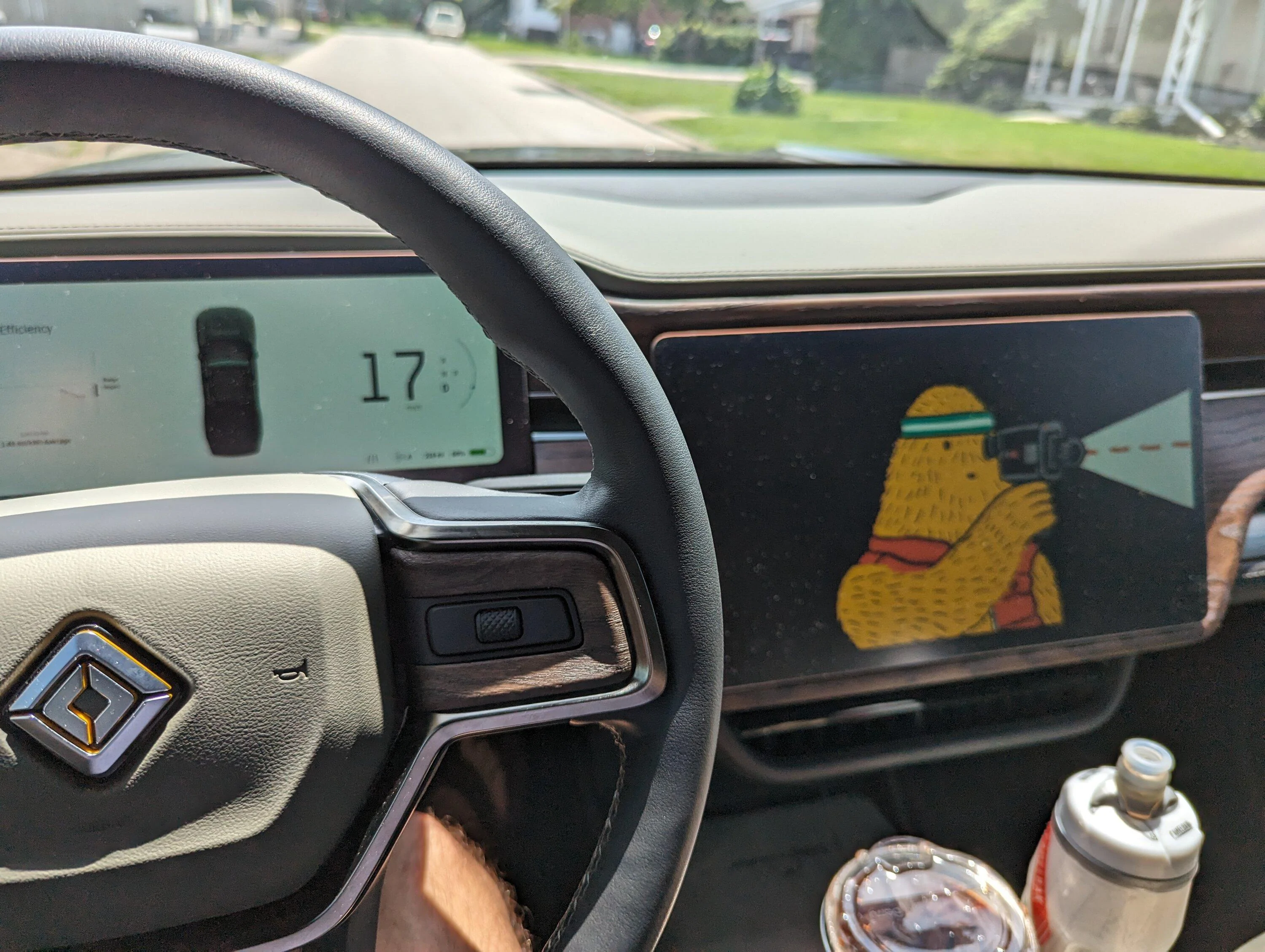 Rivian R1T R1S Infotainment Crashes Nonstop After Last Update PXL_20230714_161750141.MP