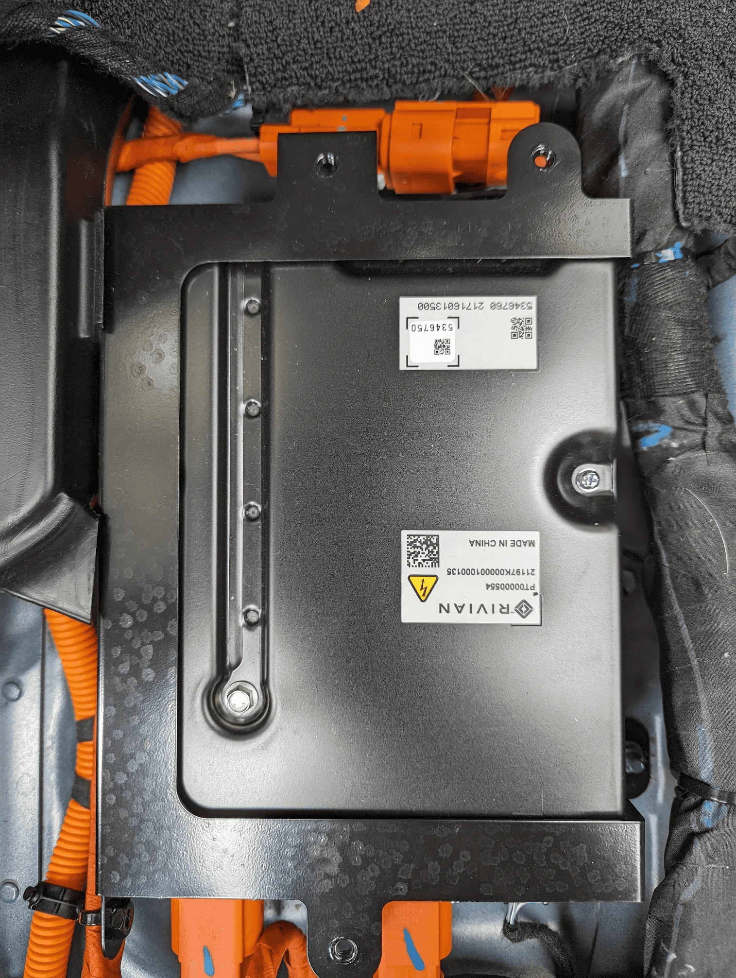 Rivian R1T R1S 120V Inverter Teardown 1689712602146