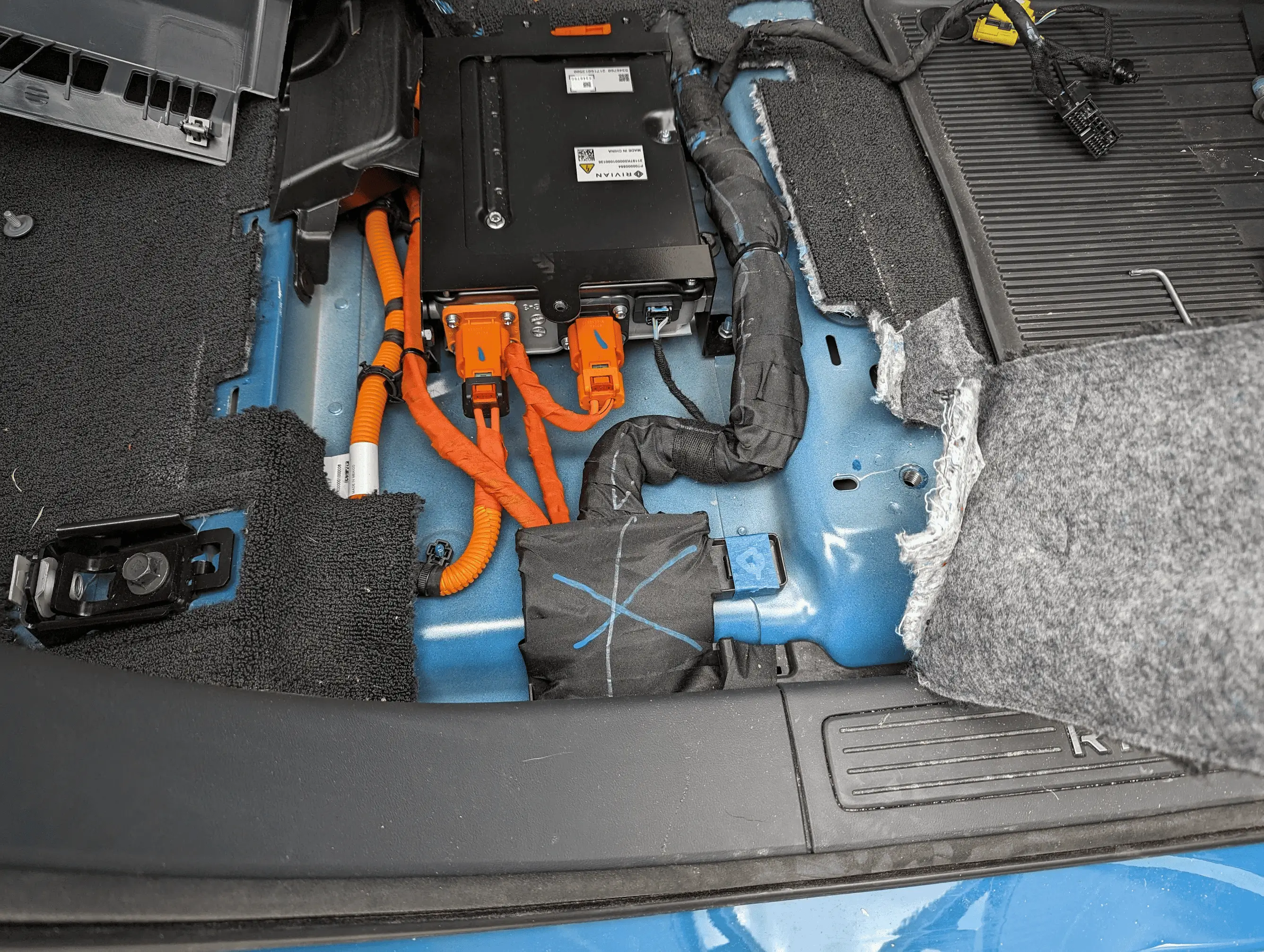 Rivian R1T R1S 120V Inverter Teardown 1689712705123