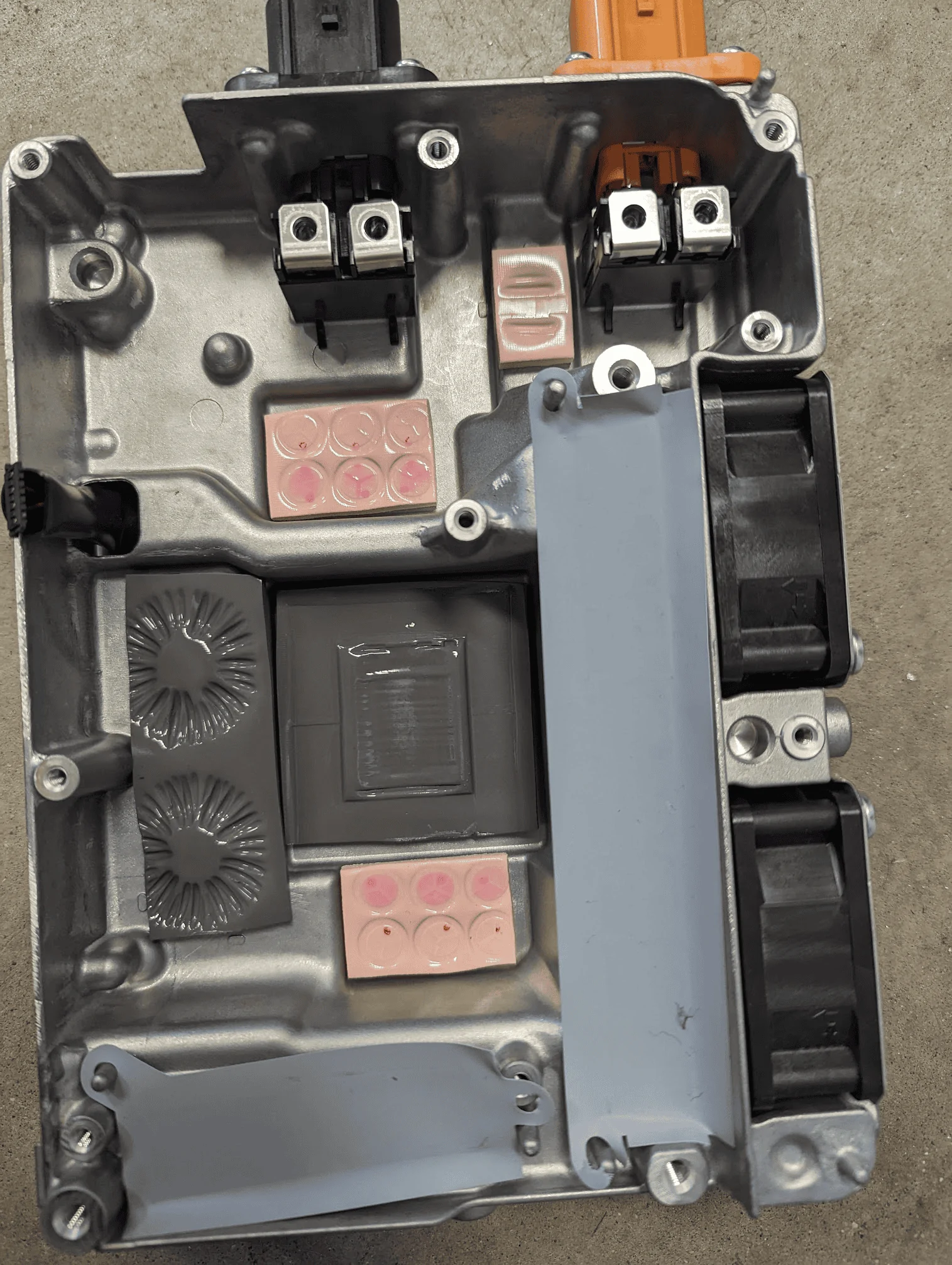 120V Inverter Teardown | Rivian Forums - R1T R1S R2 R3 News, Specs ...