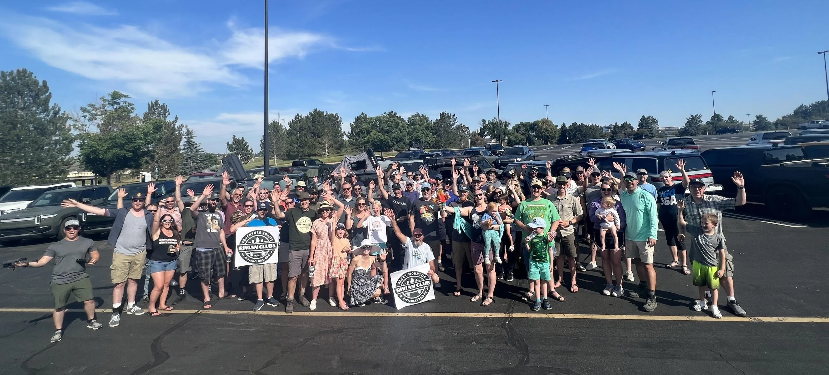 Rivian R1T R1S 24 Rivians drive above the tree line & meet a DUAL MOTOR Rivian R1T! iphone rmrc