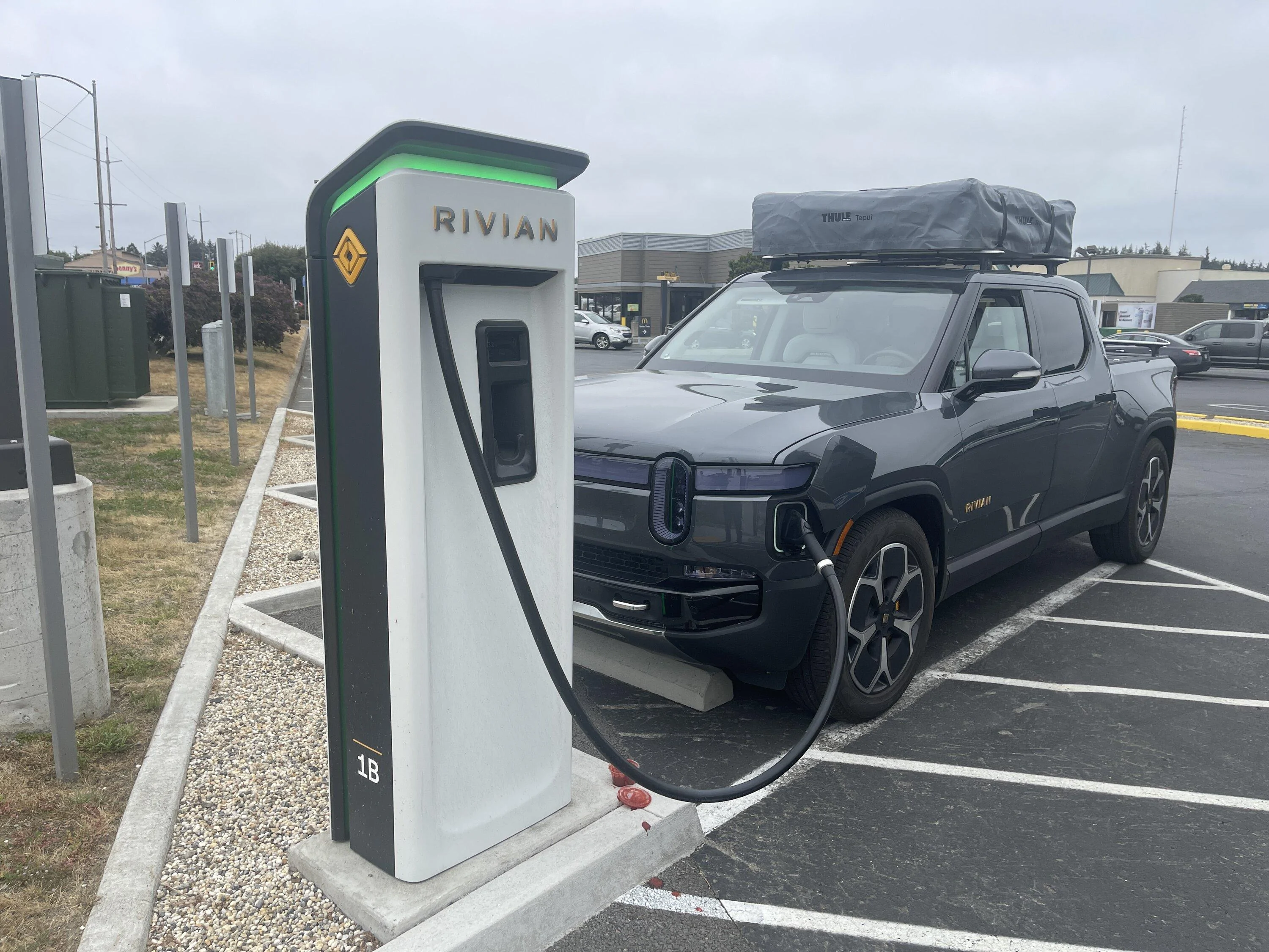 Rivian R1T R1S Skycamp mini on R1T roof? IMG_8807