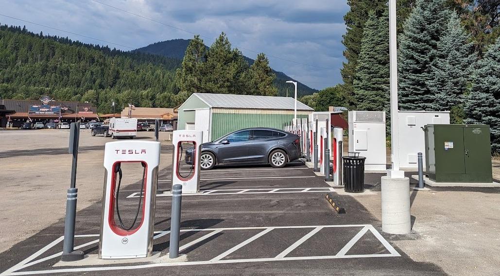 Rivian R1T R1S RAN (and Tesla) coming to St. Regis, Montana! lBfcx8u