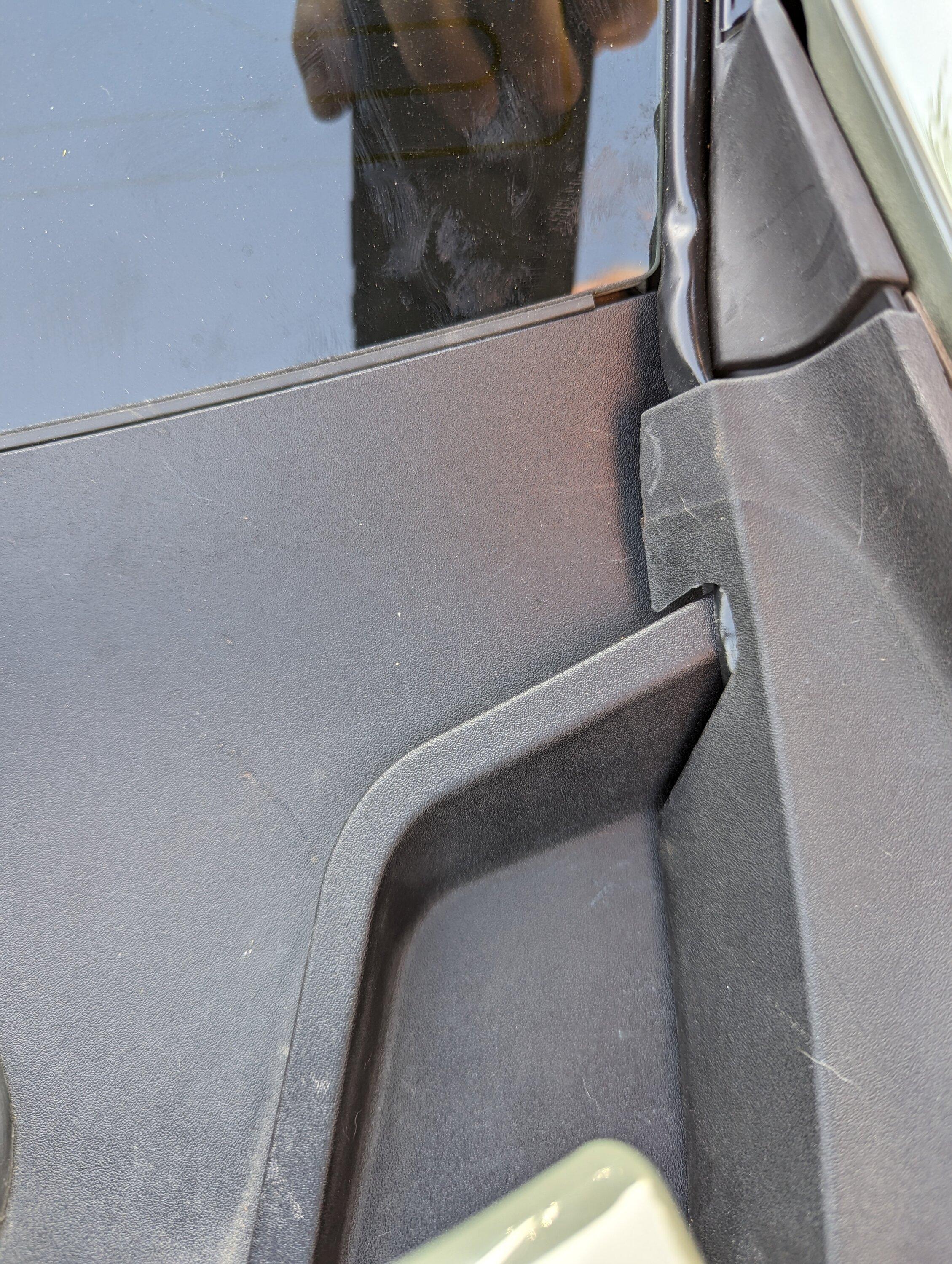 Rivian R1T R1S Roof lights - how would these look on R1 PXL_20230704_143334805