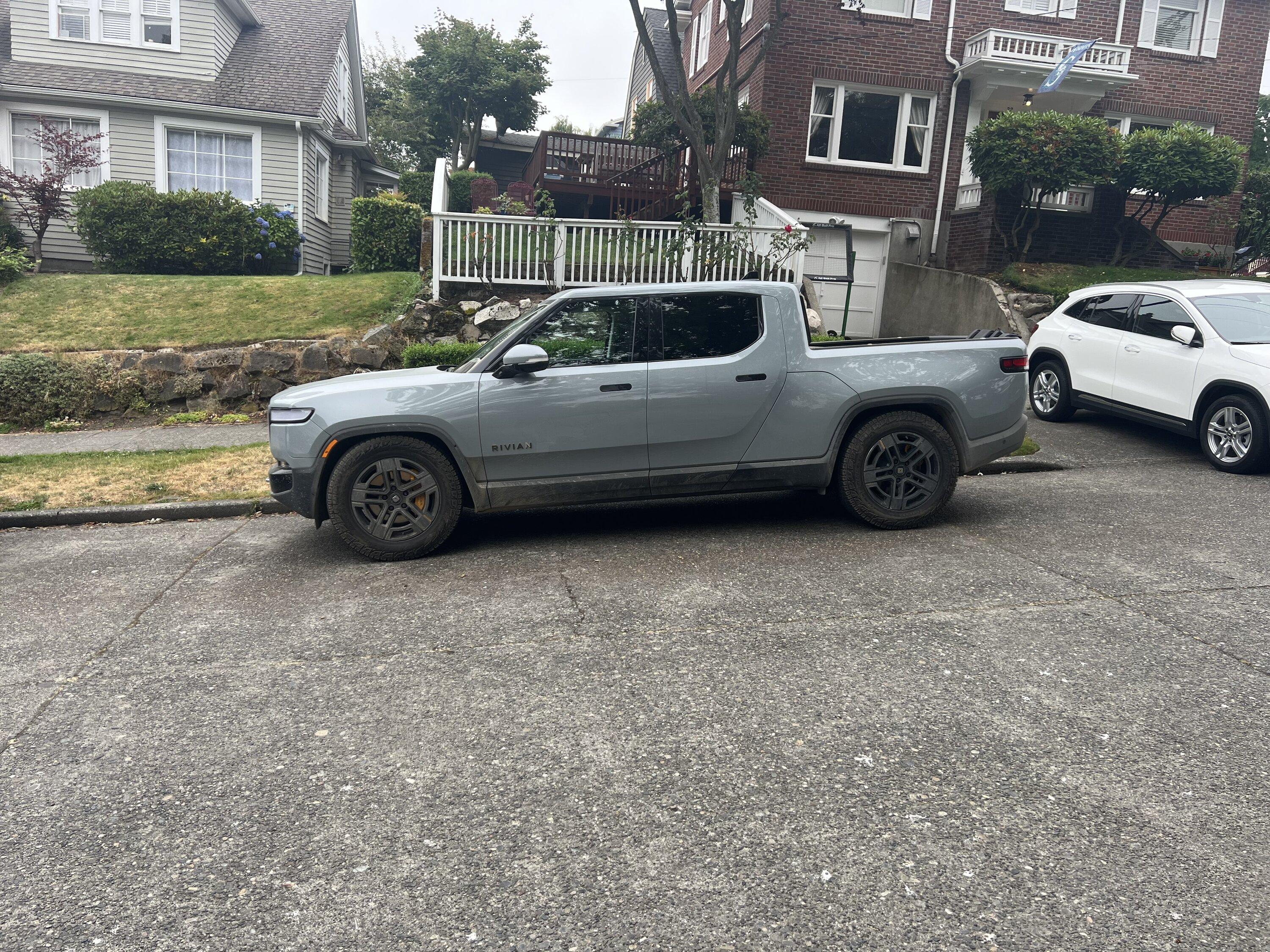 Rivian R1T R1S Front Lower than Rear when in Kneel Mode? IMG_5022