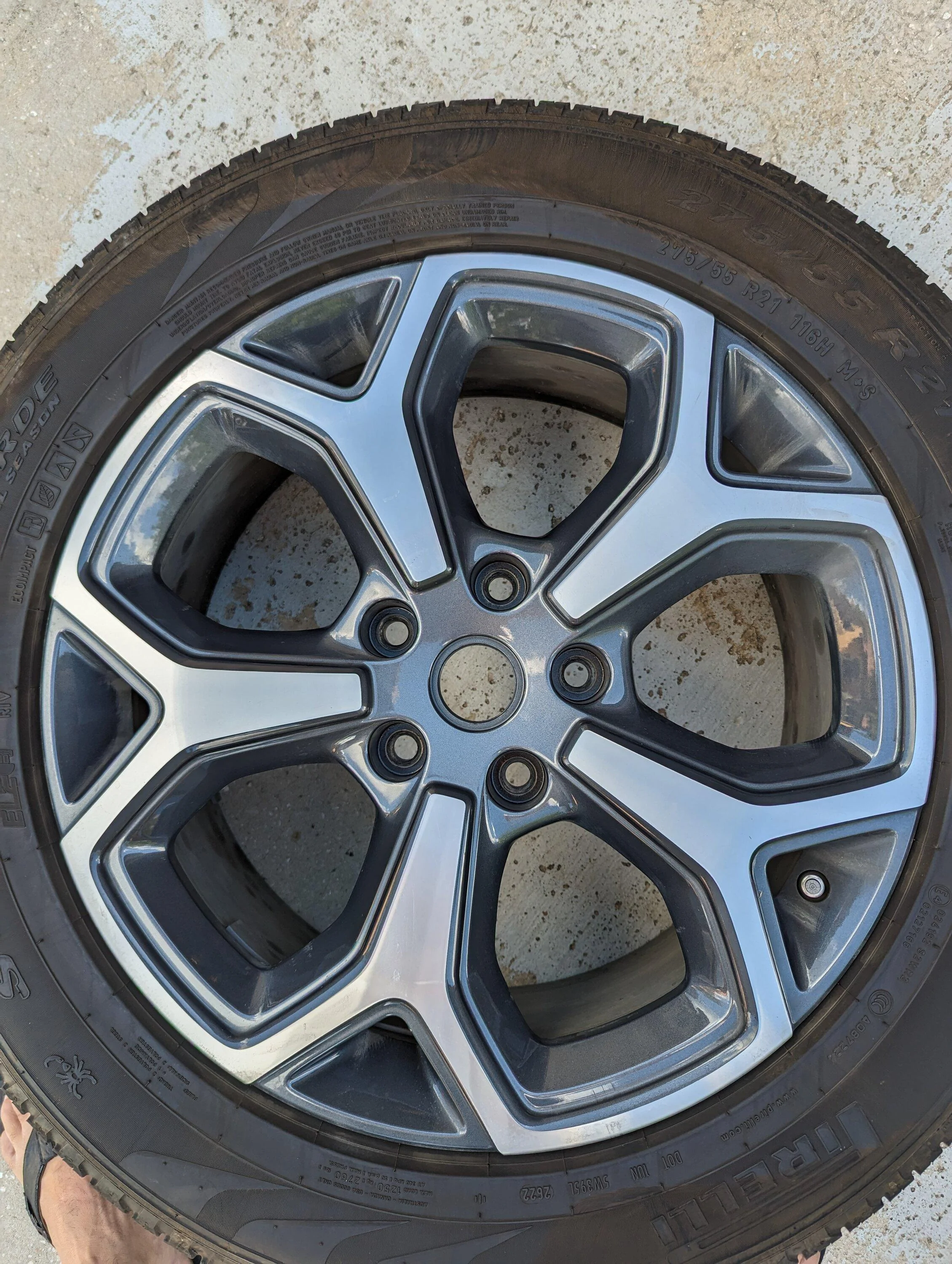 Rivian R1T R1S 21 spare wheels $300 each / Tampa area PXL_20230609_142102697