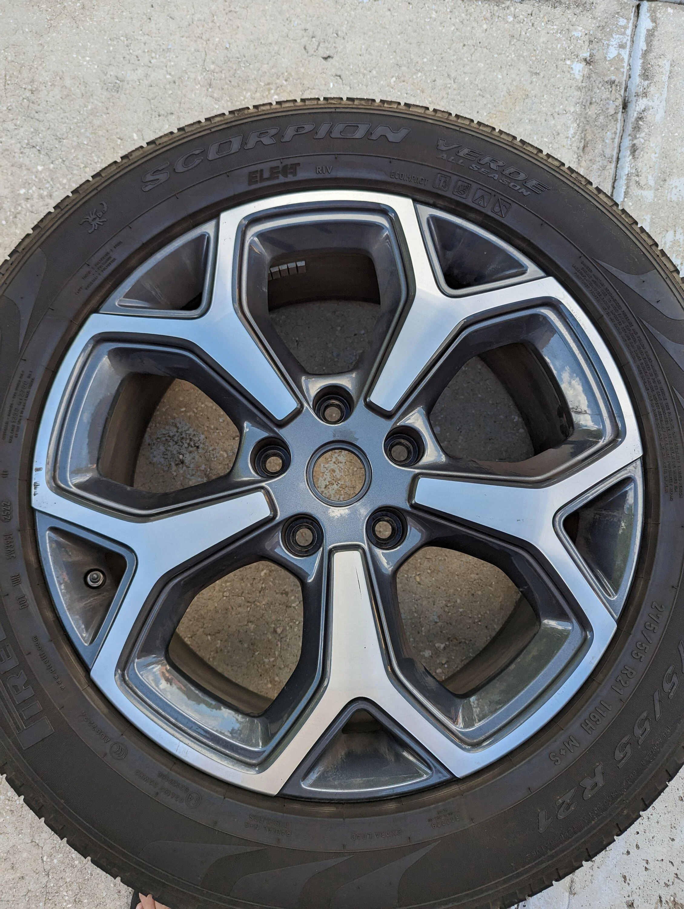 Rivian R1T R1S 21 spare wheels $300 each / Tampa area PXL_20230609_142021137