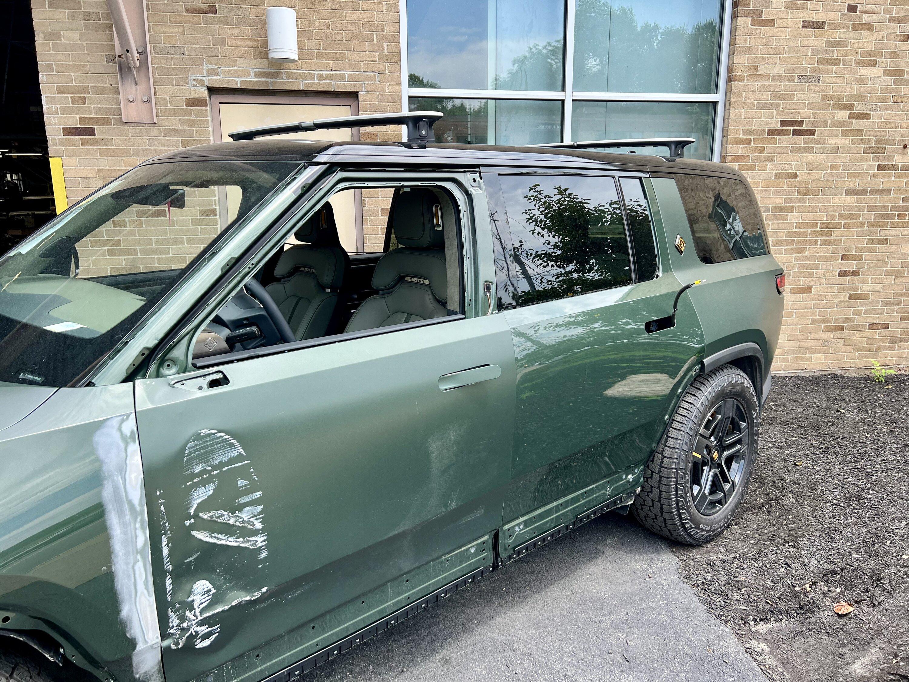 Rivian R1T R1S ? FOREST GREEN R1S Photos IMG_4394