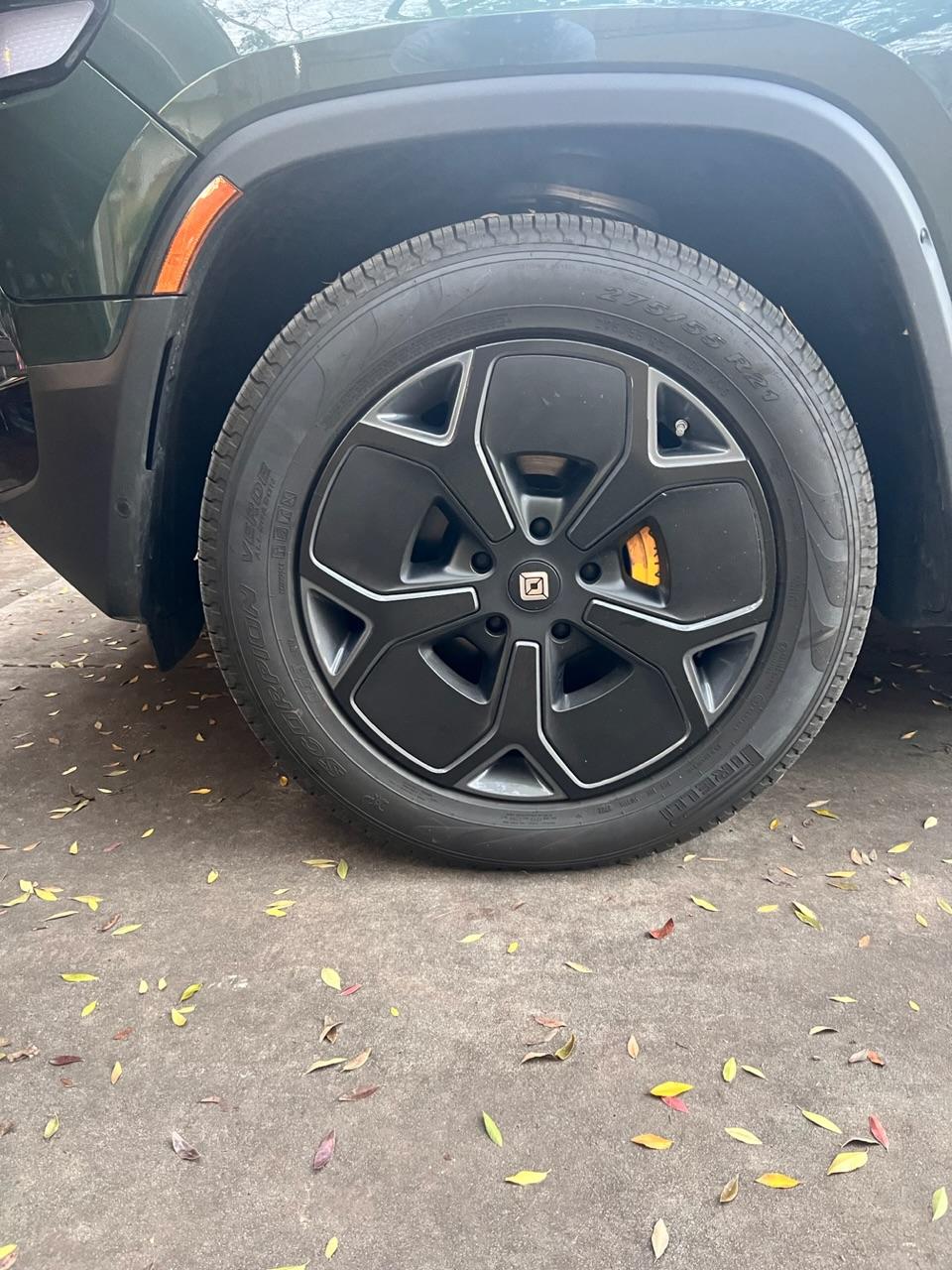 Rivian R1T R1S 21” Wheel Blackout IMG_4577