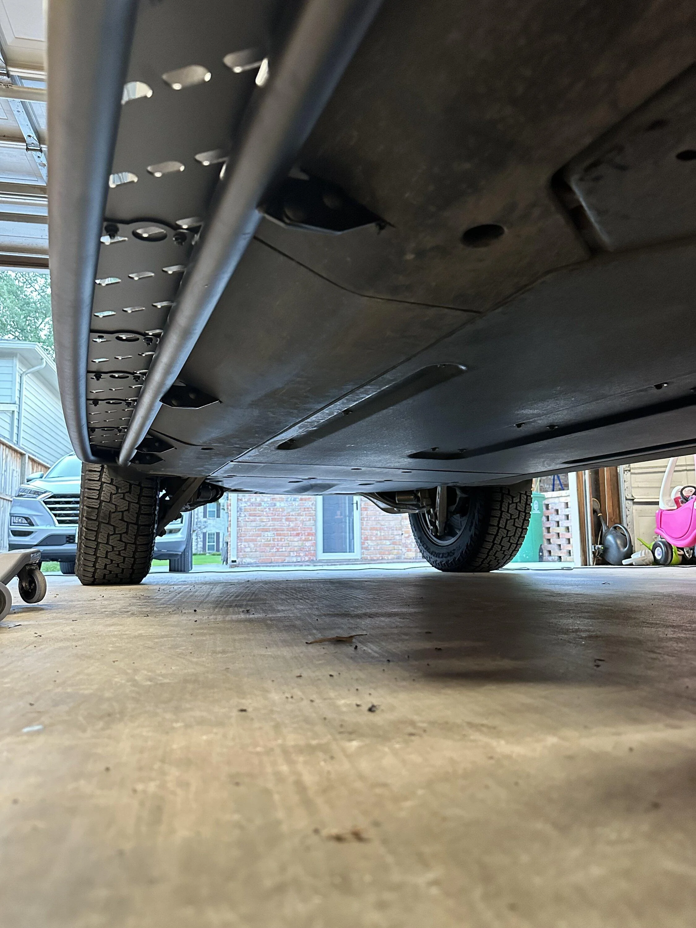 Rivian R1T R1S Master Thread:  Review of the EV Sportline RMaxx Running Boards/Sliders (from Team 1EV) IMG_1836
