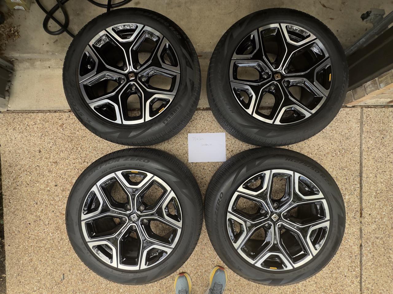 Rivian R1T R1S ONLY 1 Left! FOR SALE 22” Sport Bright Wheels & Tires Only 1,800 Miles from R1S IMG_0501 Lar