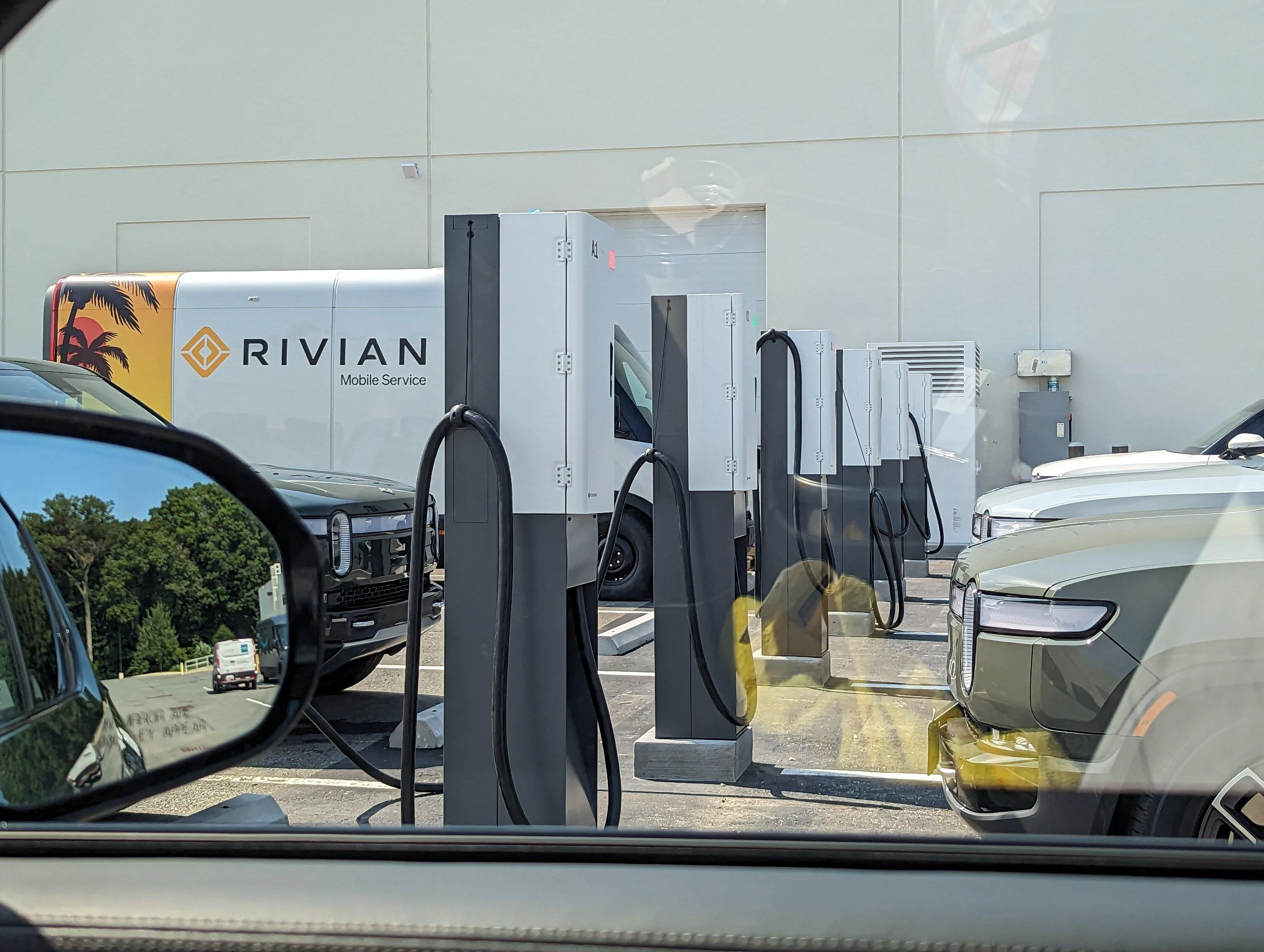 Rivian R1T R1S Gaithersburg, MD Service Center Officially Open! PXL_20230724_144922839