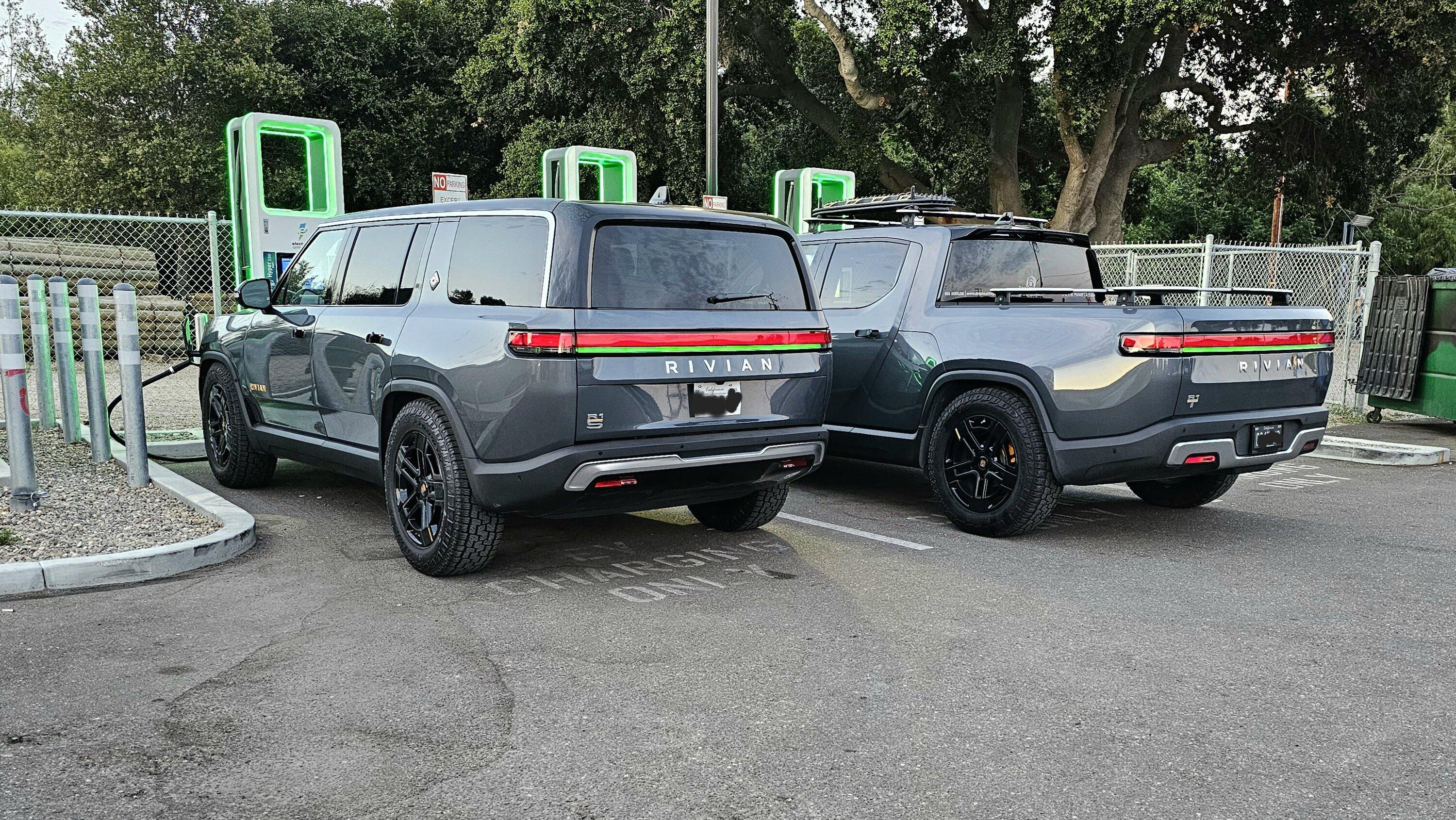 Rivian R1T R1S El CAP GRANITE Rivian Photos 20230716_201715