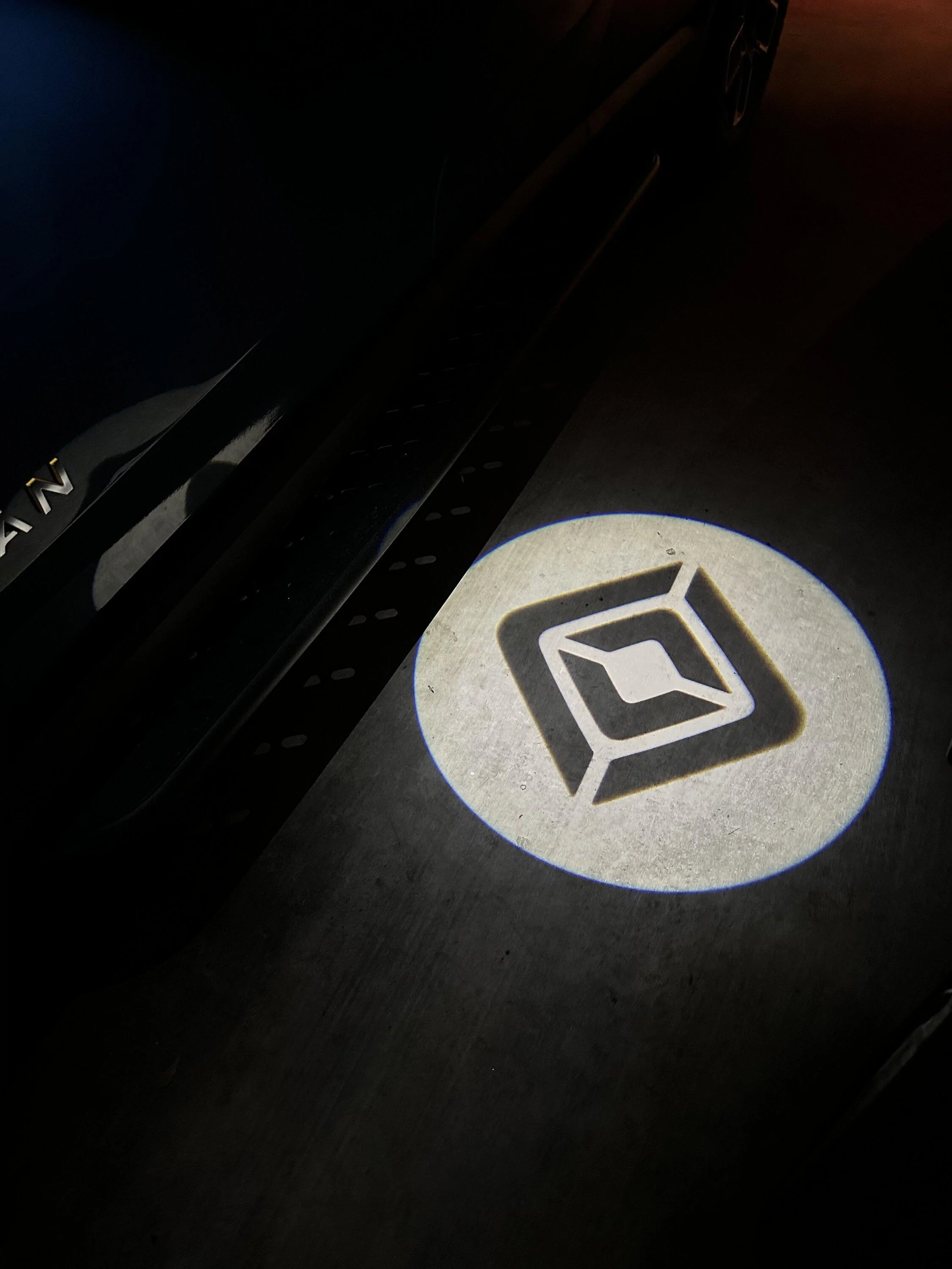 Rivian R1T R1S Master Thread:  Review of the EV Sportline RMaxx Running Boards/Sliders (from Team 1EV) IMG_1854