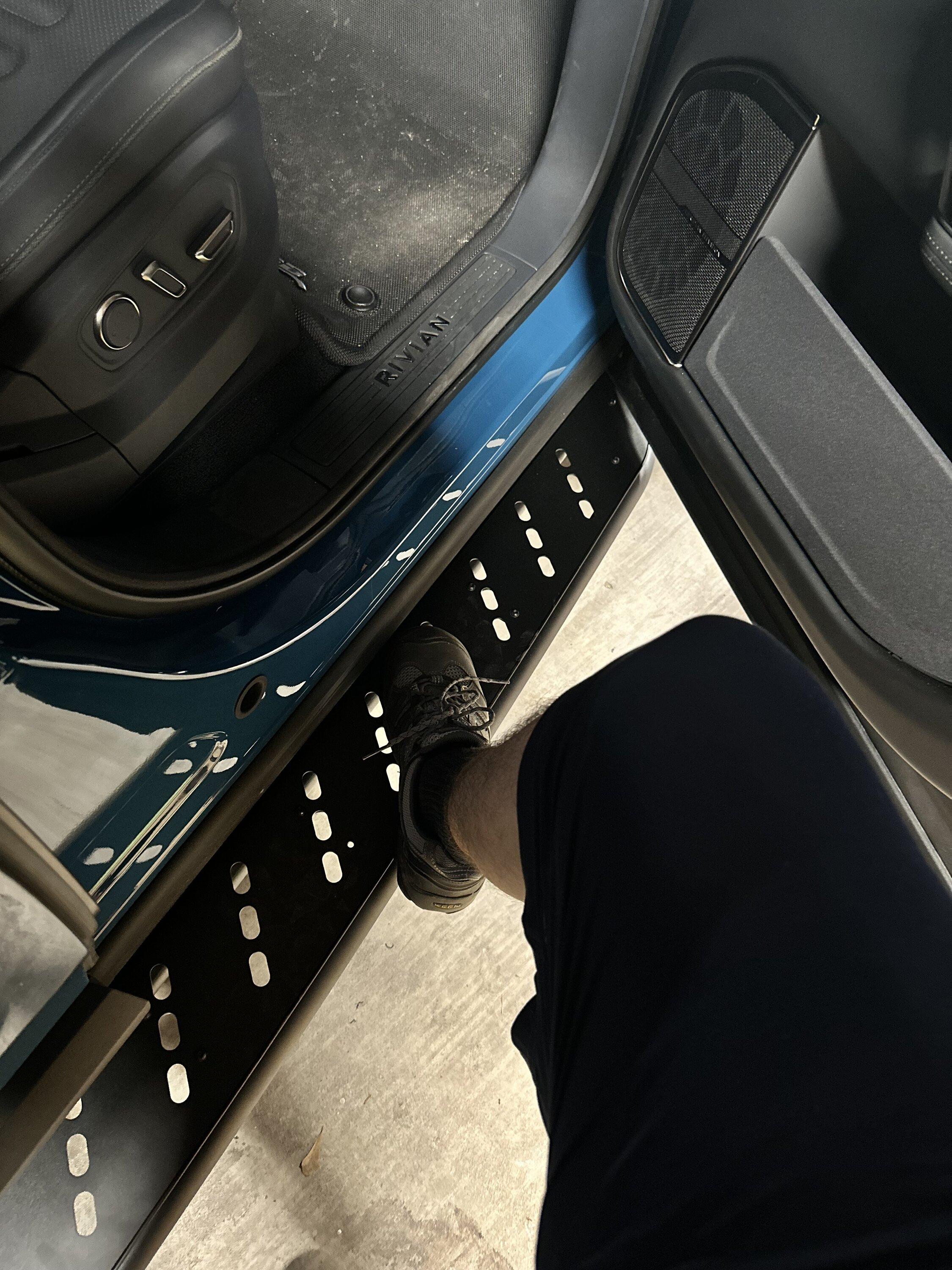 Rivian R1T R1S Master Thread:  Review of the EV Sportline RMaxx Running Boards/Sliders (from Team 1EV) 71176964144__89F2B509-8A62-4D73-A731-0F93F323F7D1