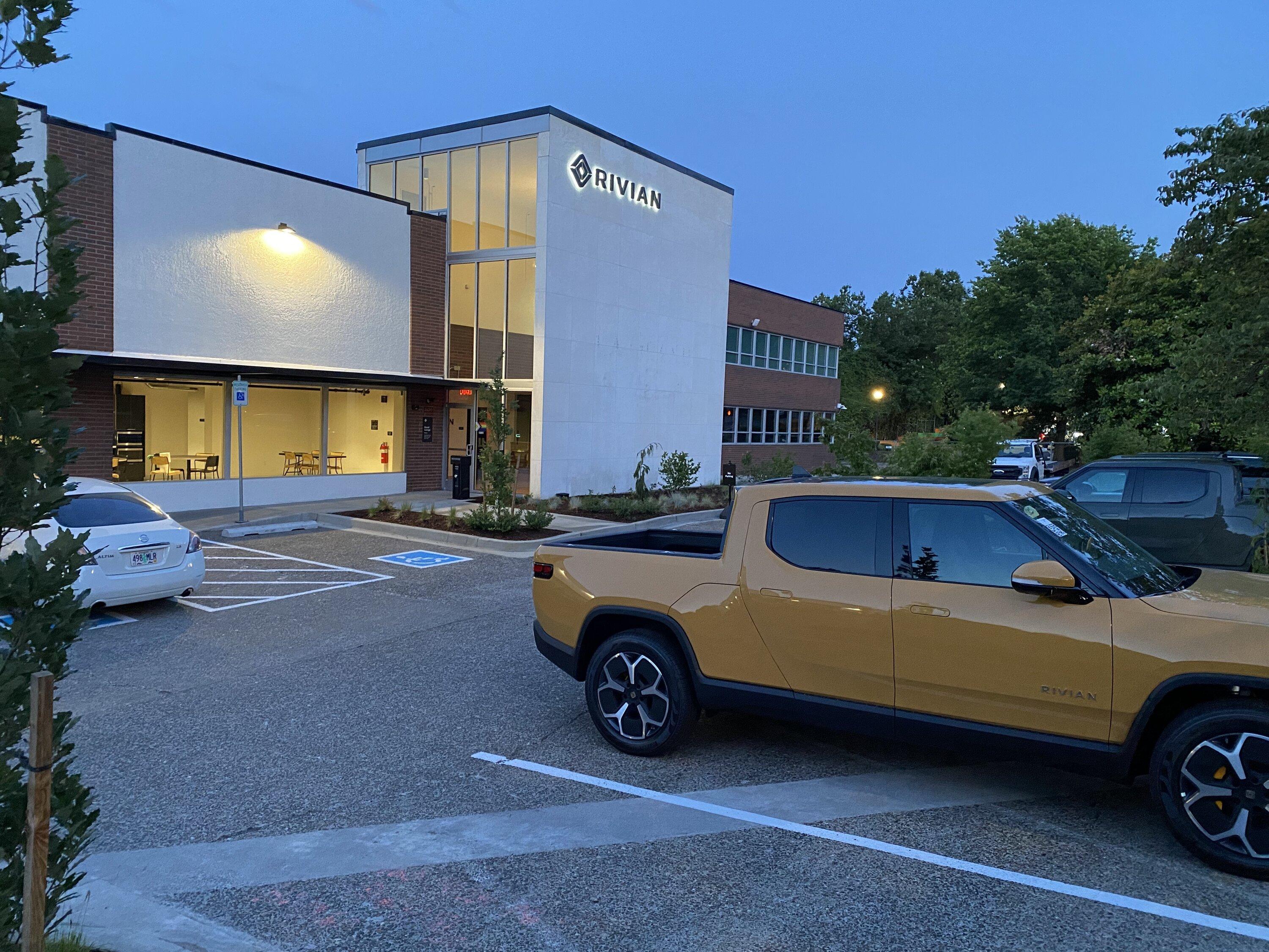 Rivian R1T R1S Possibly some activity in Portland downtown sign