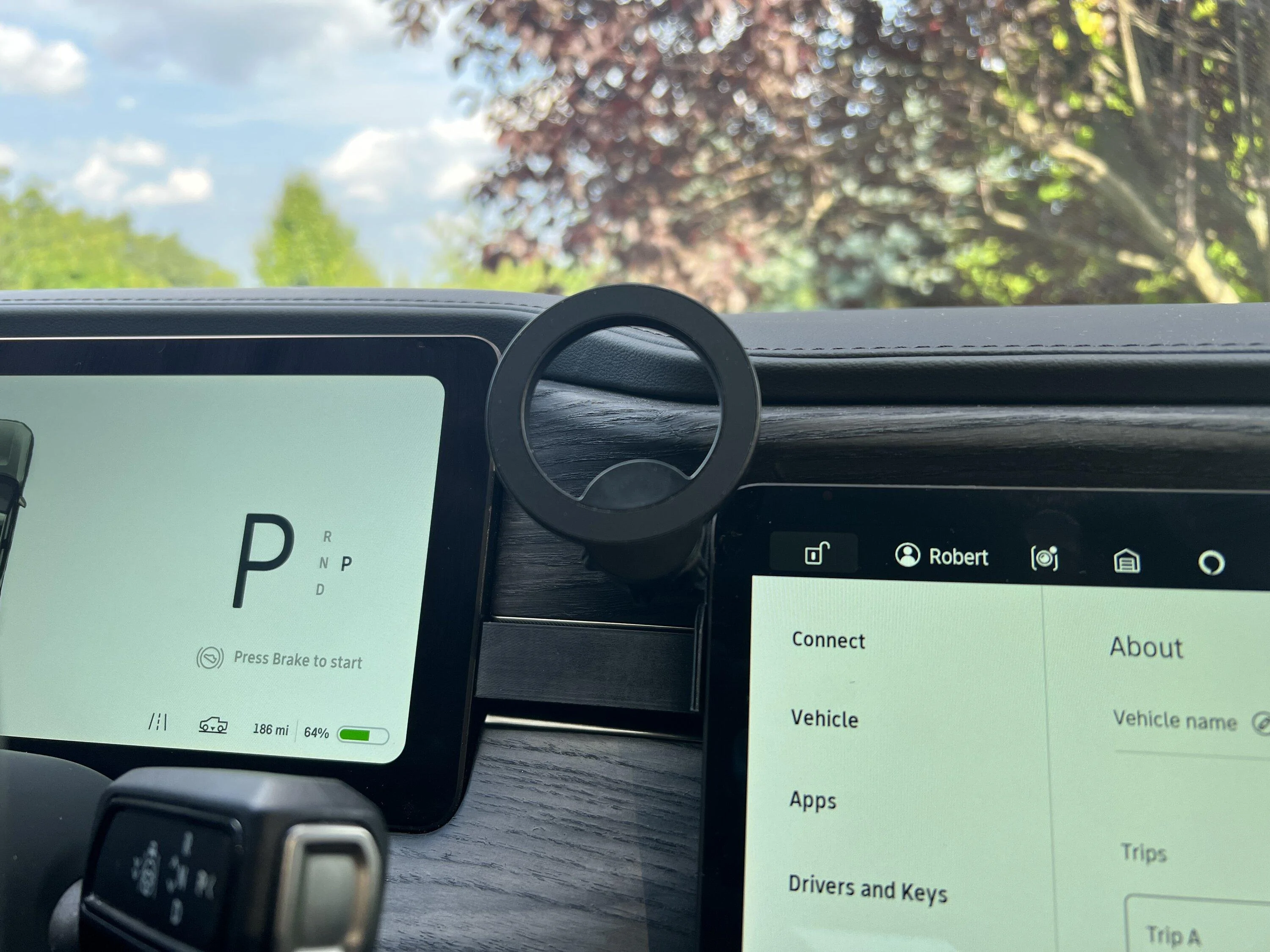 Rivian R1T R1S NEW - OpenSource EV Phone Mount EVO IMG_1672