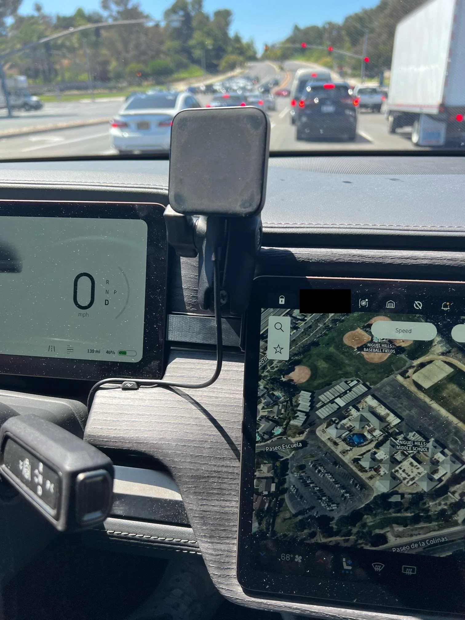 Rivian R1T R1S NEW - OpenSource EV Phone Mount EVO 3