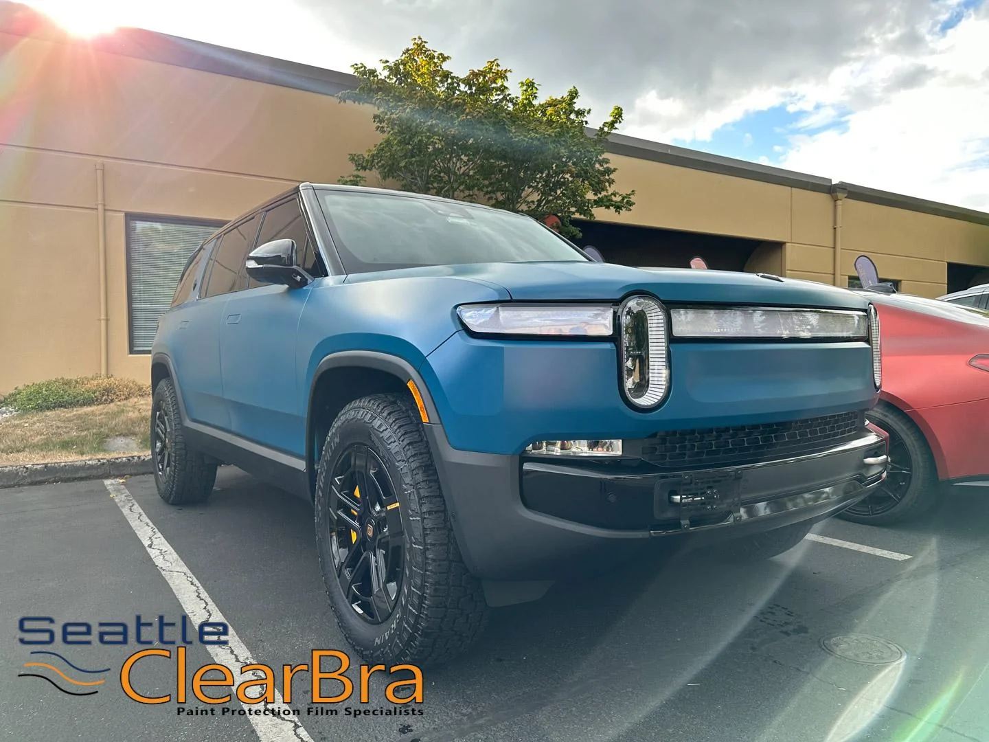 Rivian R1T R1S RIVIAN BLUE Rivian Photos rivain-r1s-blue-tint-chrome-delete-xpel-seattle-clear-bra-redmond-ppf-paint-protection-film-1