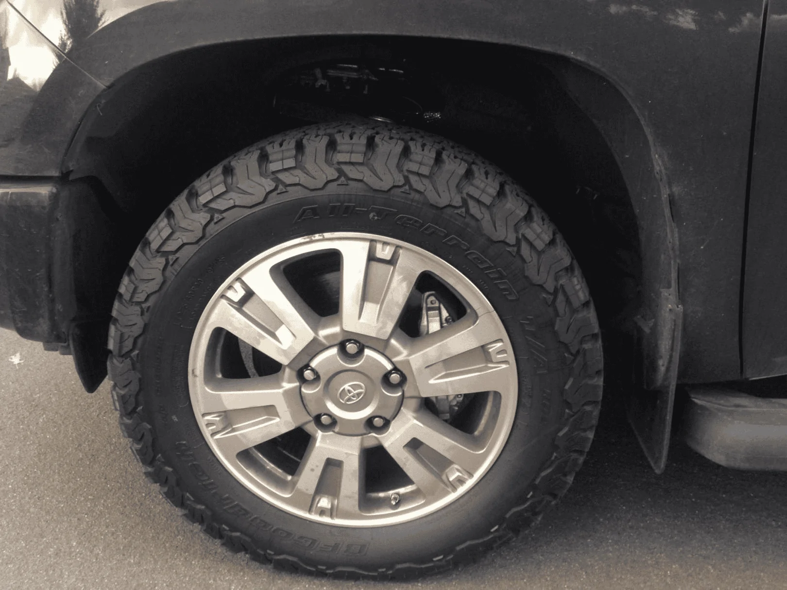 Rivian R1T R1S KO2 size question - anyone running 275/60/20s? 1690420341378