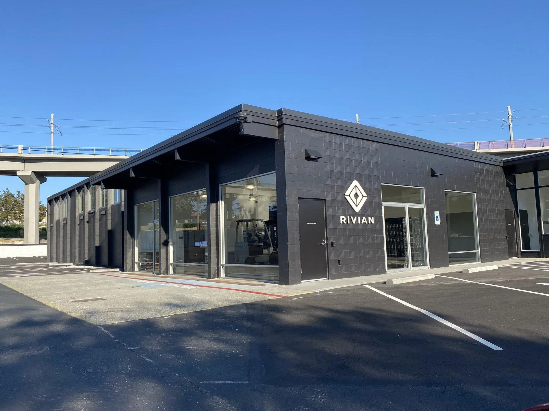Rivian R1T R1S Excited to see Rivian Service Center opening in Bellevue, WA.  - SOON - C930C312-DAE8-4BC0-86D8-5C518332A65E