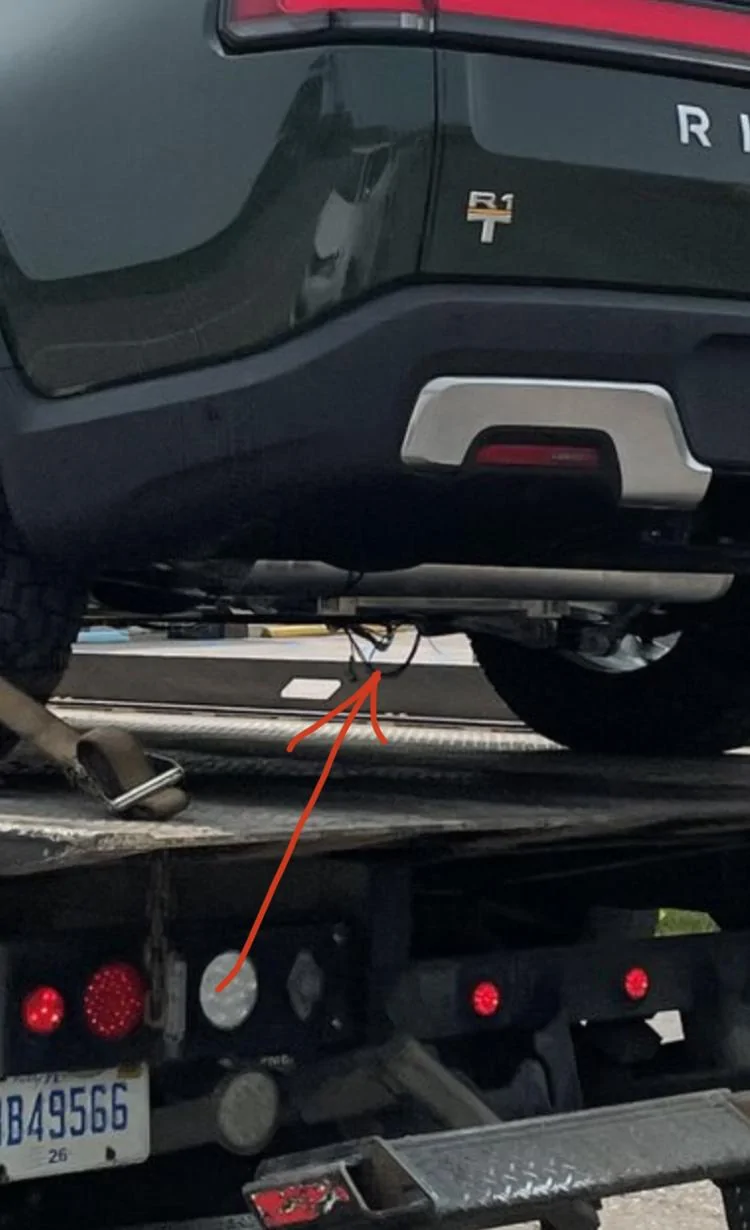 Rivian R1T R1S Real Rivian Photos & Videos 203BA8BC-21C3-47C5-9359-2F9CBD1B213D