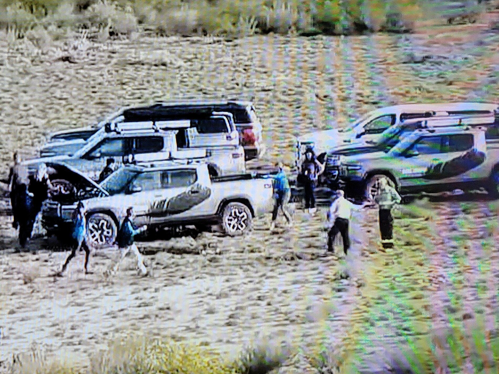 Rivian R1T R1S R1S shuttles Blue Origin passengers to Shephard launch pad [pics & video] 20210720_064532