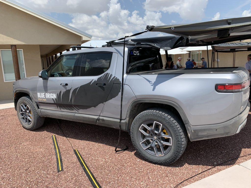 Rivian R1T R1S Real Rivian Photos & Videos E6whBc1WEAY7hb_