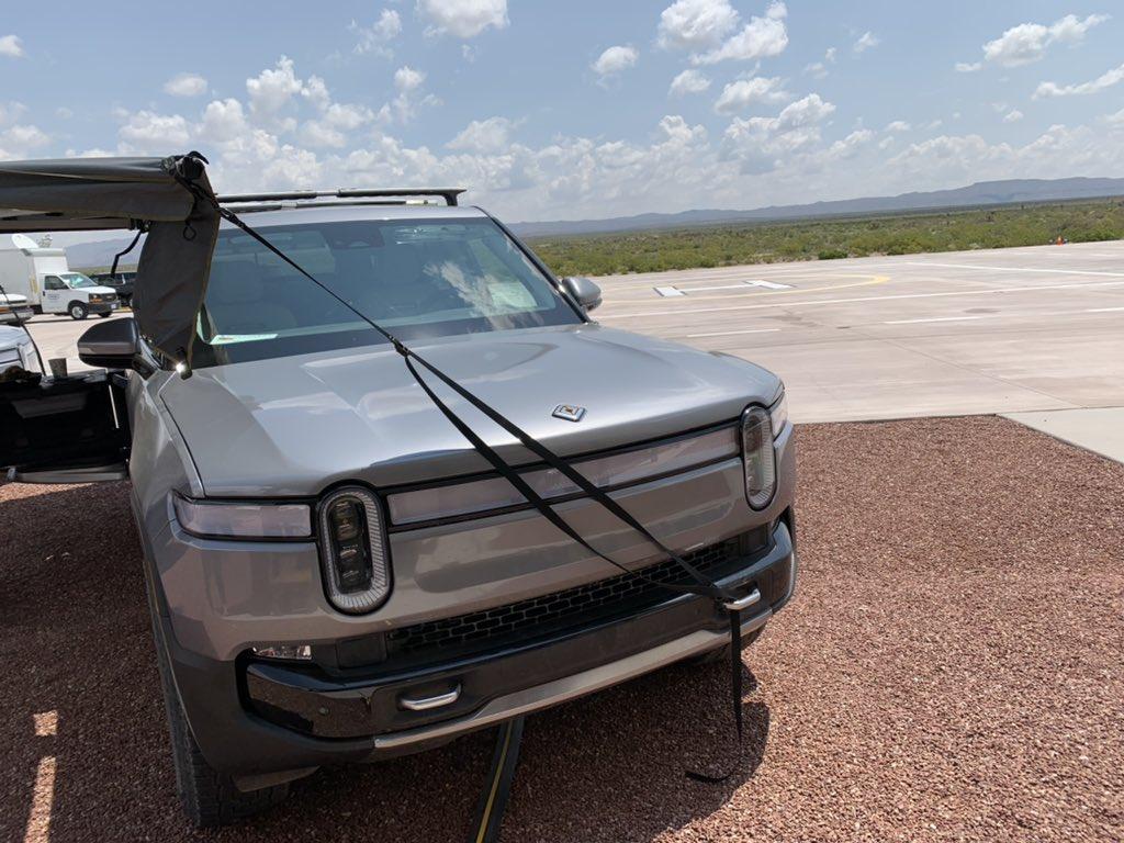 Rivian R1T R1S Real Rivian Photos & Videos E6whBc2WUAITPQ3