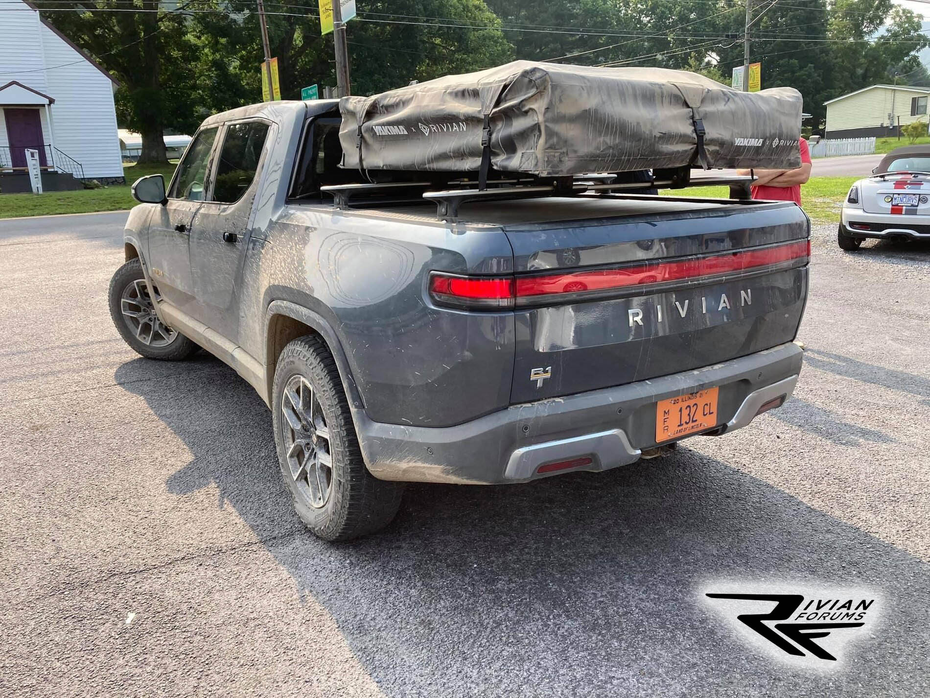 Rivian R1T R1S Multiple R1T spotted in VA Rivian R1T spotted in Virginia 3