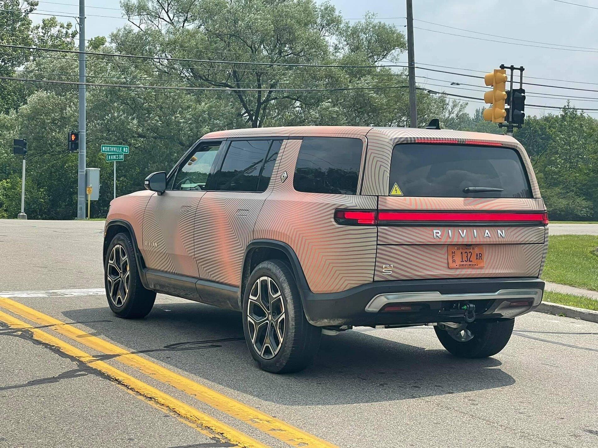 Rivian R1T R1S Real Rivian Photos & Videos E93E4866-2AC7-4183-9B99-FD7922709A45