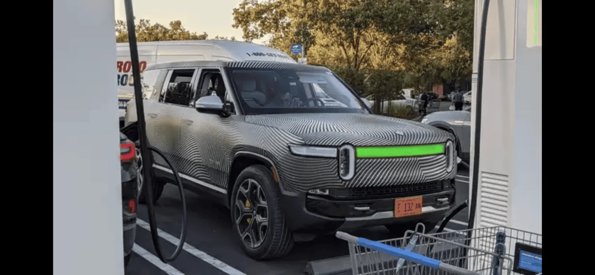 Rivian R1T R1S Real Rivian Photos & Videos 95F229CA-F5D6-4BD5-B201-0505BDA3D1DC