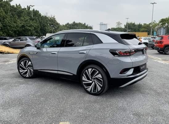 Rivian R1T R1S Limestone Dreaming vw-id4-crozz-moonstone-grey-3-
