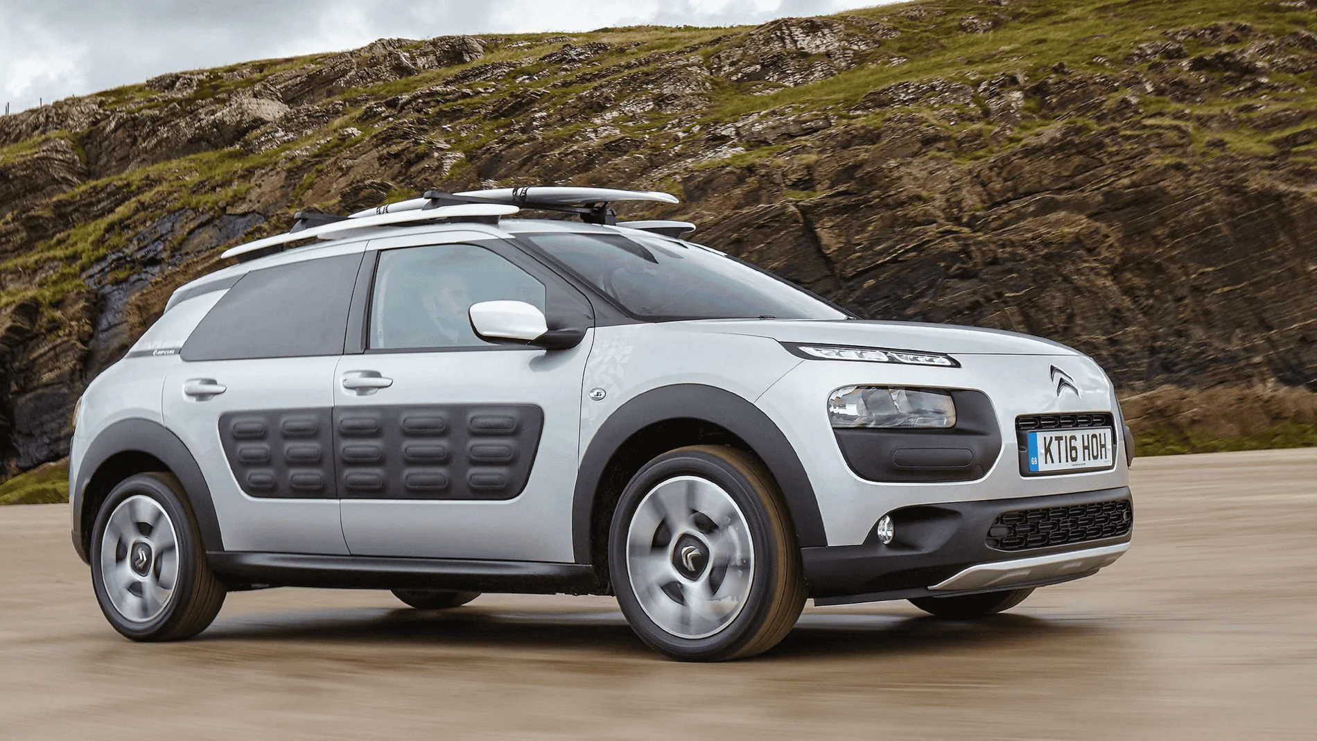 Rivian R1T R1S Genesis GV60 1629391426717