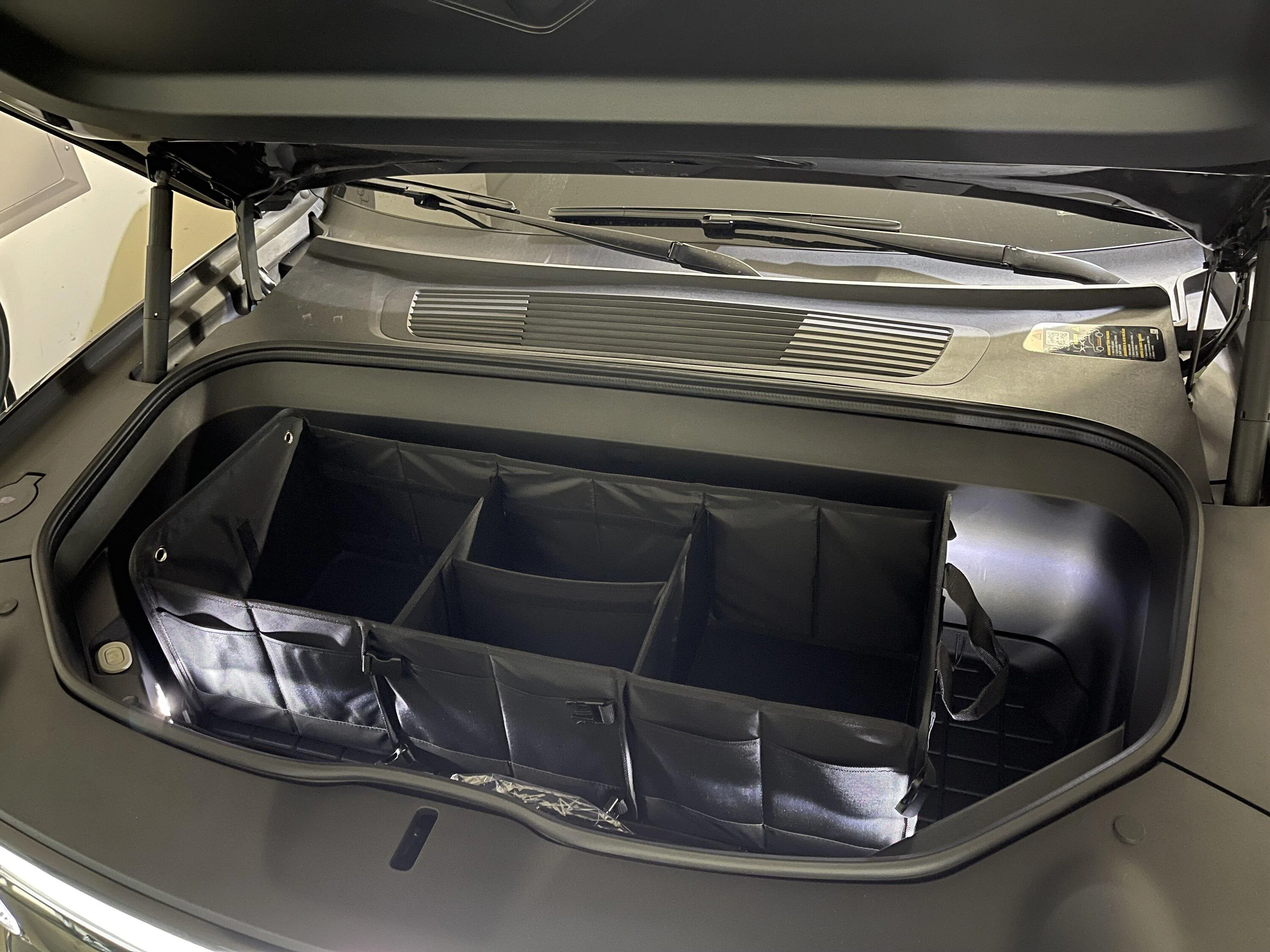 Rivian R1T R1S MidnightRivian 2023 Launch Edition R1S Delivery and Build img_1477-jpeg