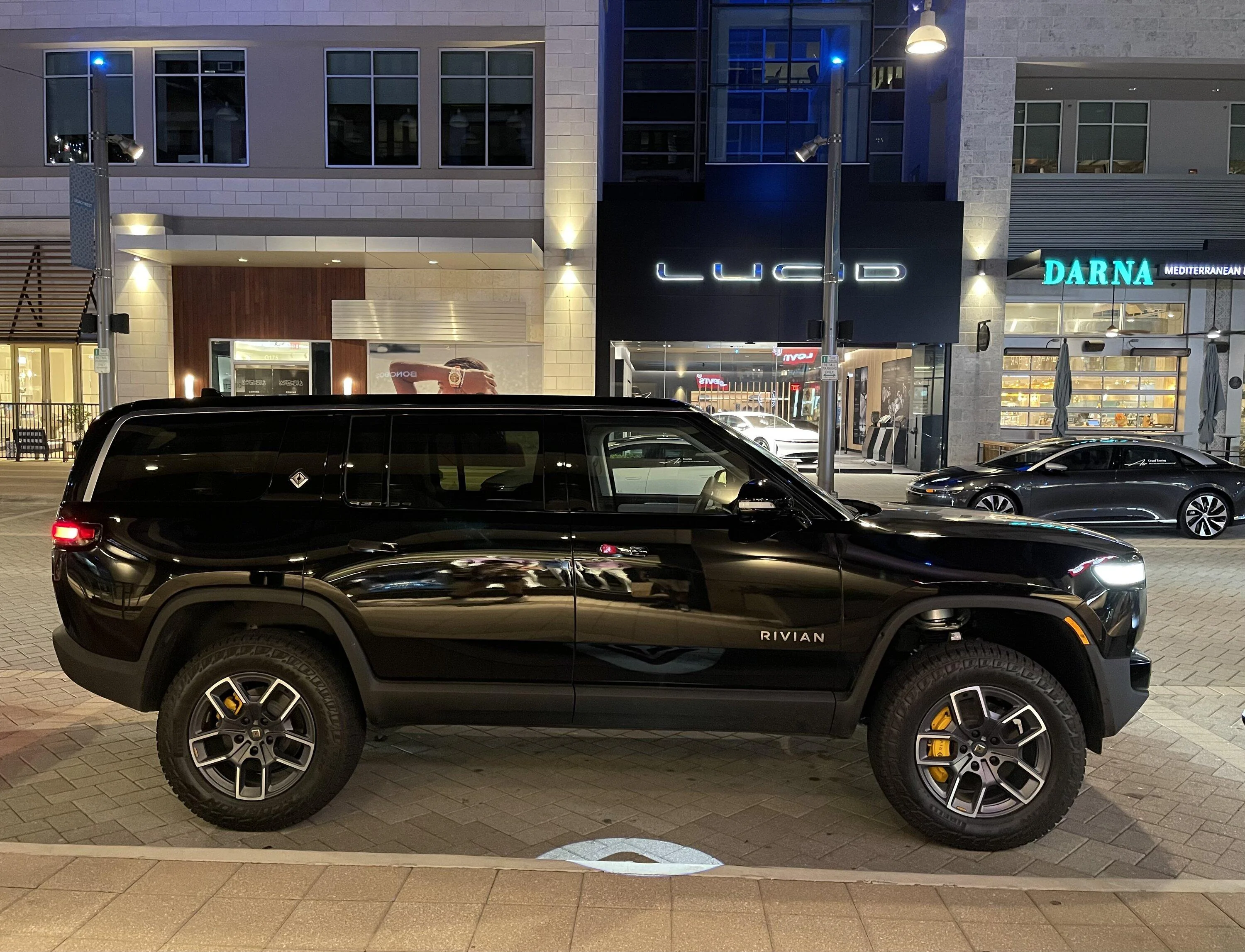 Rivian R1T R1S MidnightRivian 2023 Launch Edition R1S Delivery and Build img_2272-jpeg