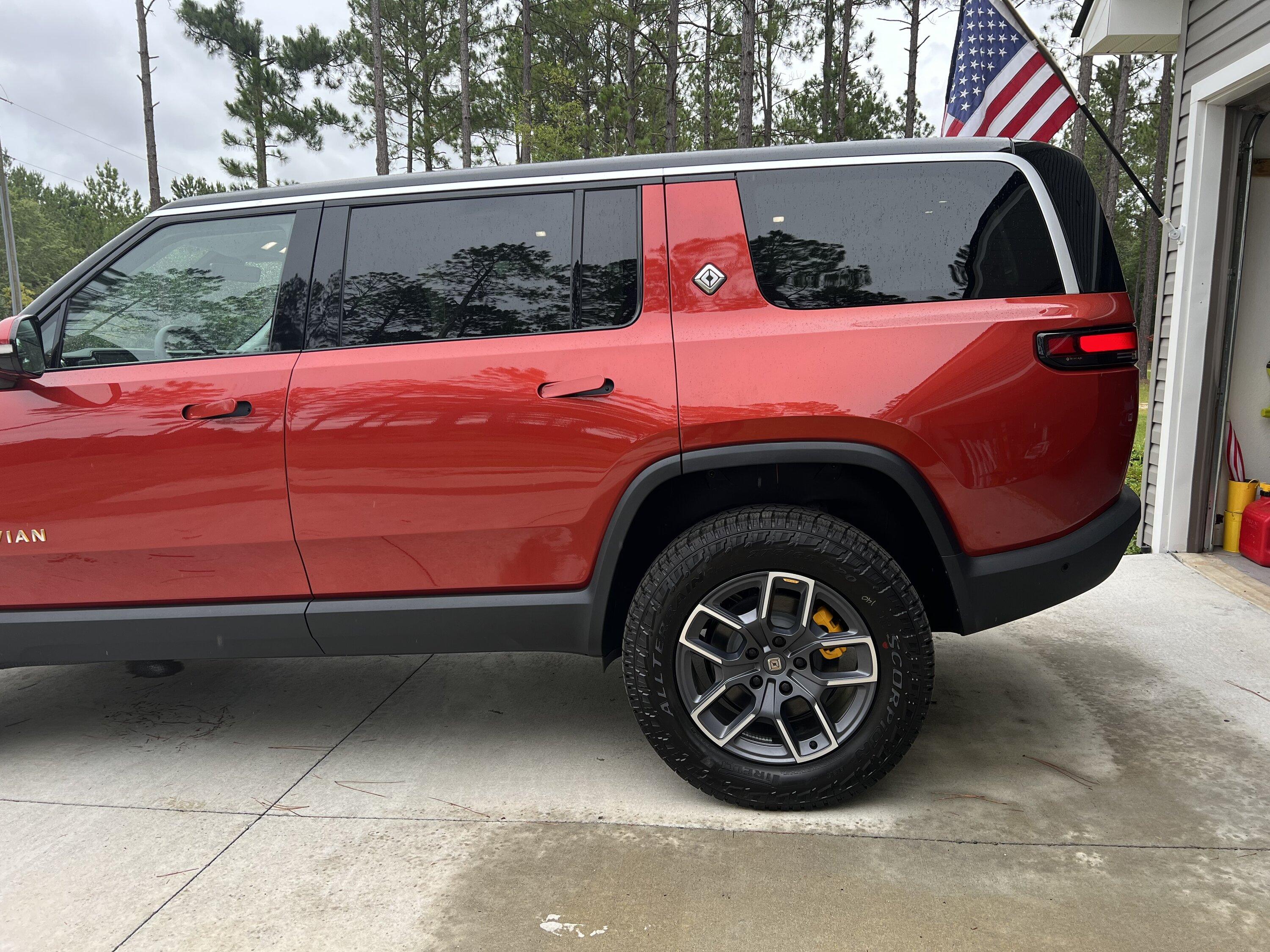 Rivian R1T R1S It happened 71225534685__2702BFA9-07EB-4768-A60A-A3E949FA8C68