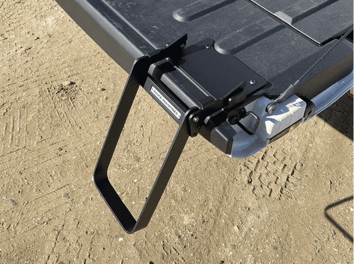 Rivian R1T R1S That folding tailgate though ;-) 1690645979109