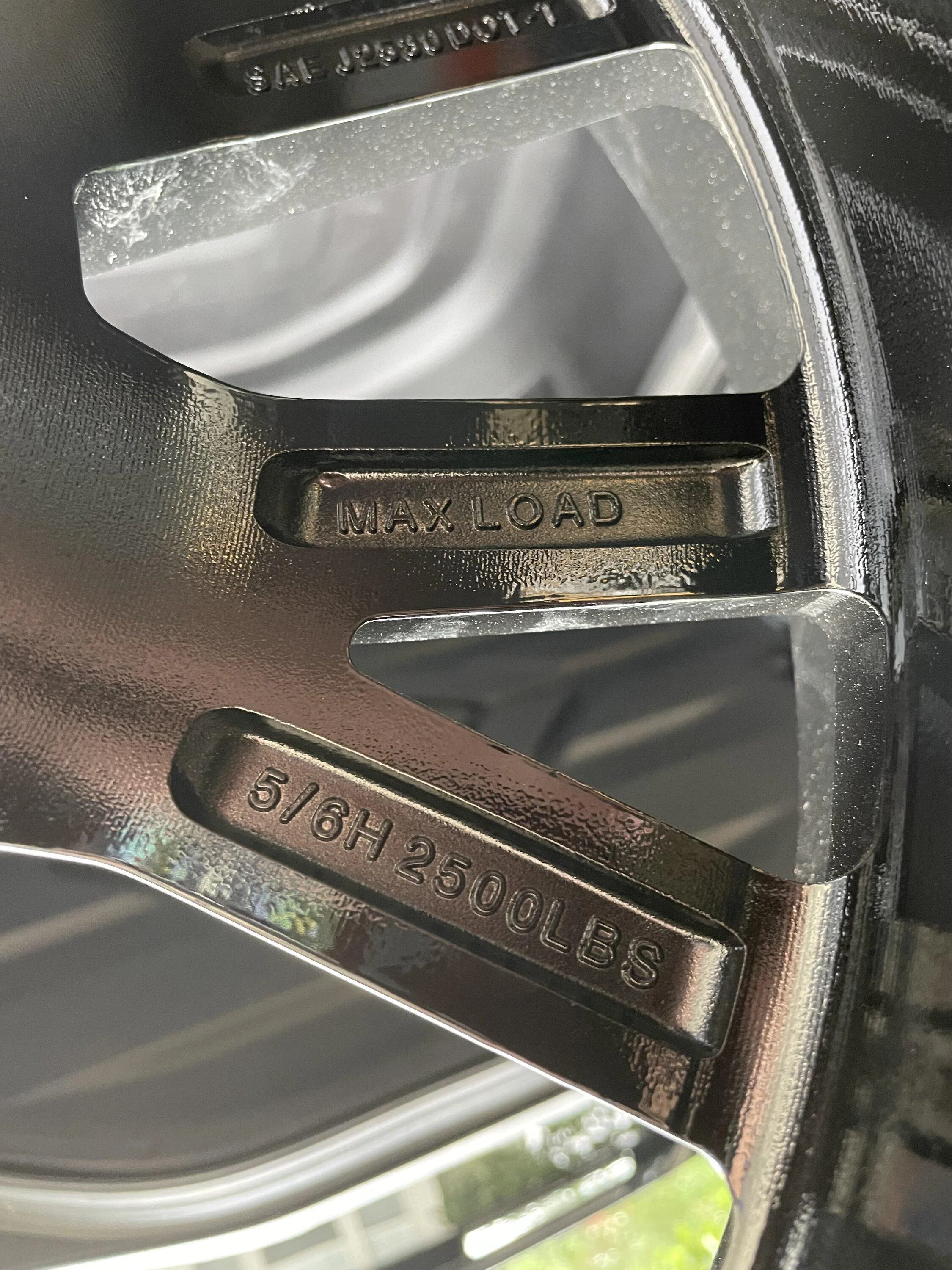 Rivian R1T R1S R1T 20" AT Wheel Weight, Specs, Offset, Bolt Pattern, Construction IMG_5908