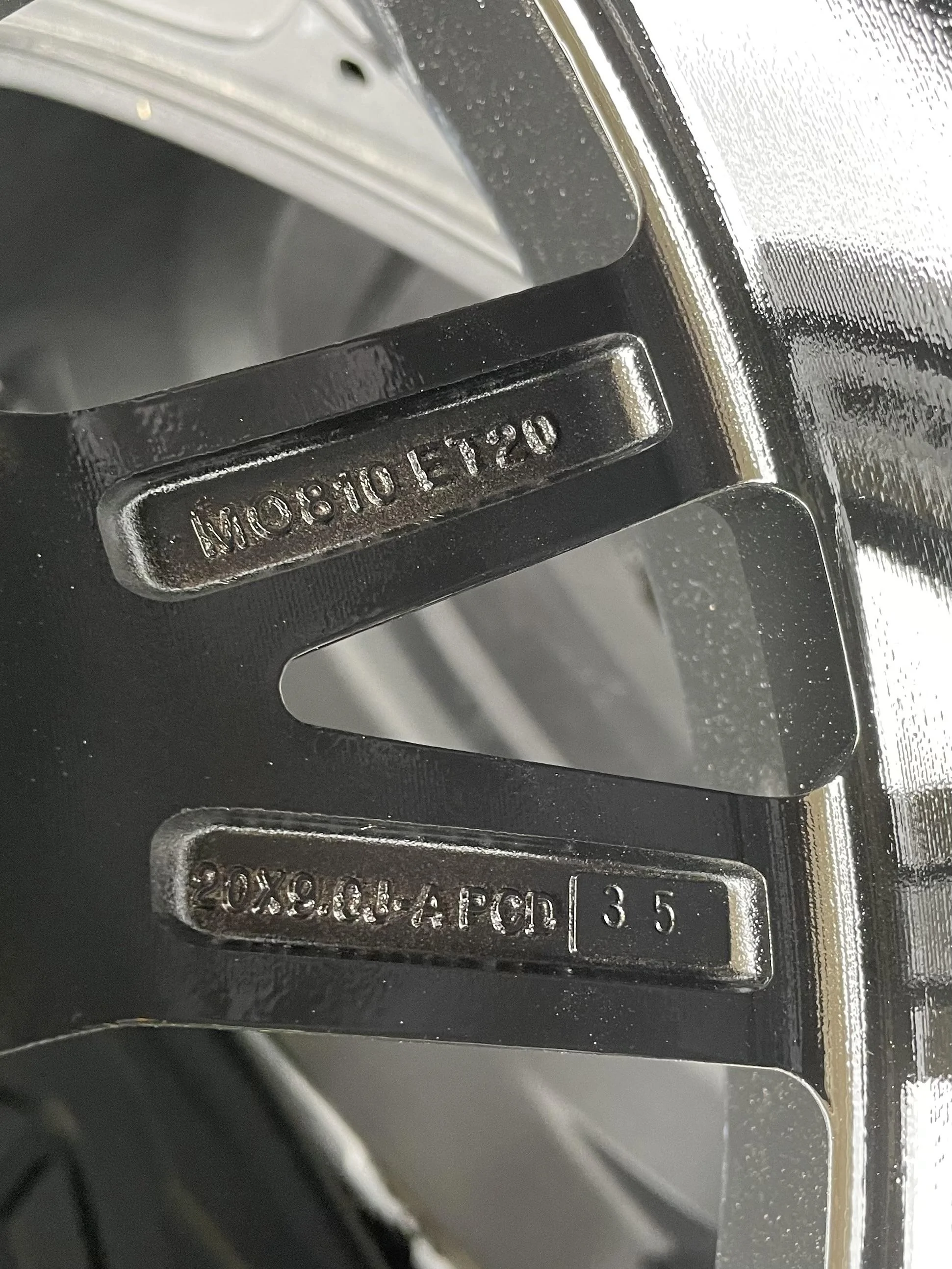 Rivian R1T R1S R1T 20" AT Wheel Weight, Specs, Offset, Bolt Pattern, Construction IMG_5906