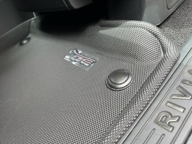 Rivian R1T R1S KAGU Series R1S Custom Fit 3D MAXpider floor mats / frunk mat -- review IMG_7965