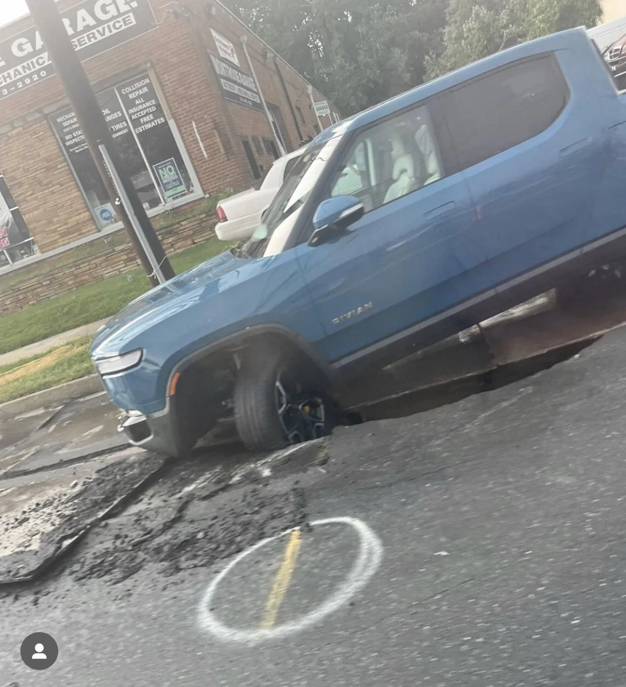 Rivian R1T R1S Bad Storms = Not So Happy Ending For One Poor R1T cbb5t0h2dzeb1