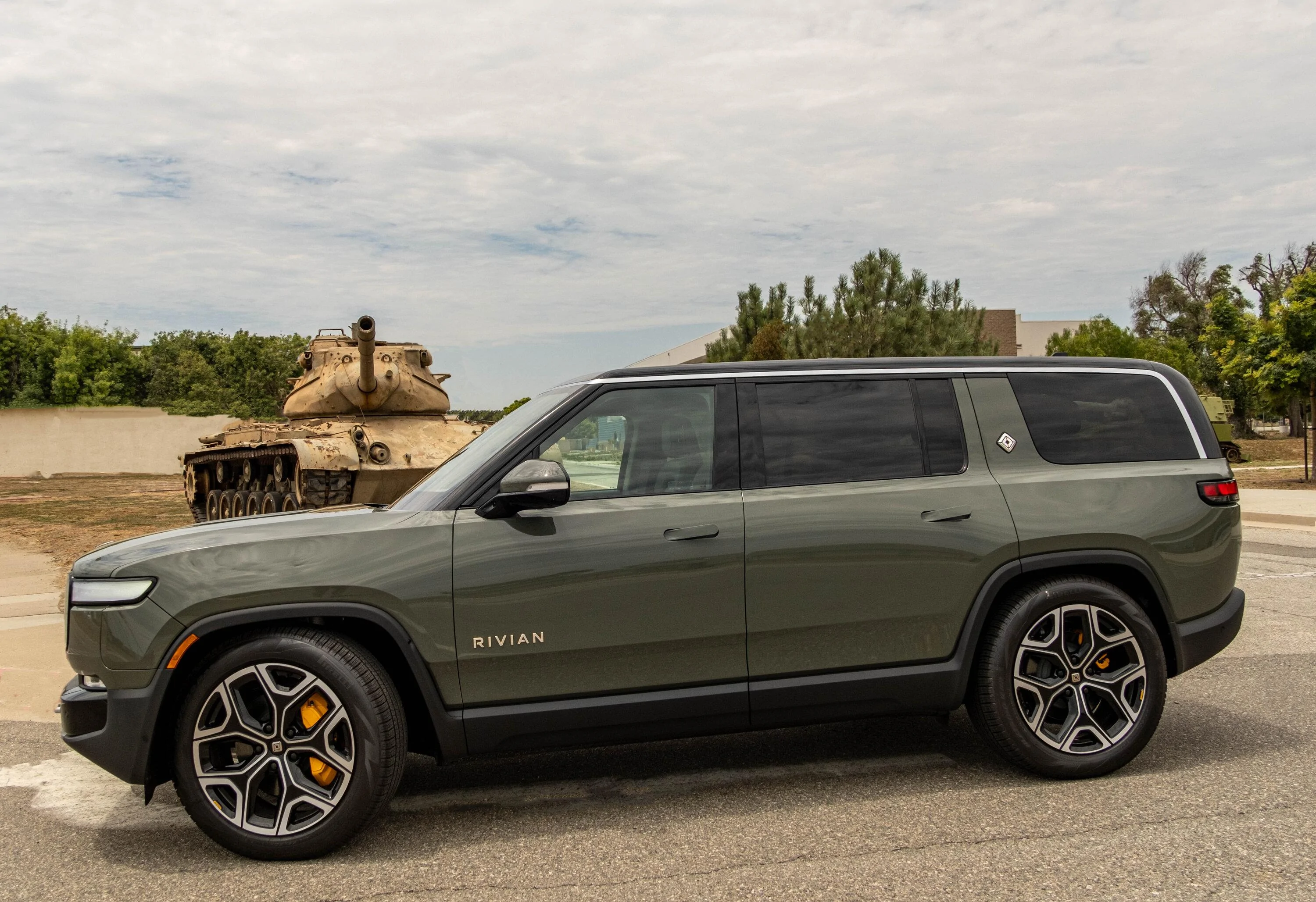 Rivian R1T R1S Retirement Gift... Picked up Tank
